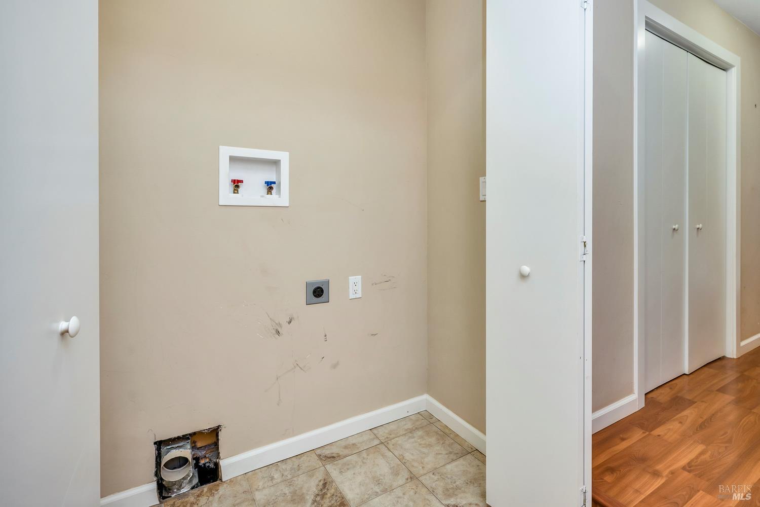 Detail Gallery Image 8 of 34 For 1870 Westlake Dr, Kelseyville,  CA 95451 - 4 Beds | 2 Baths