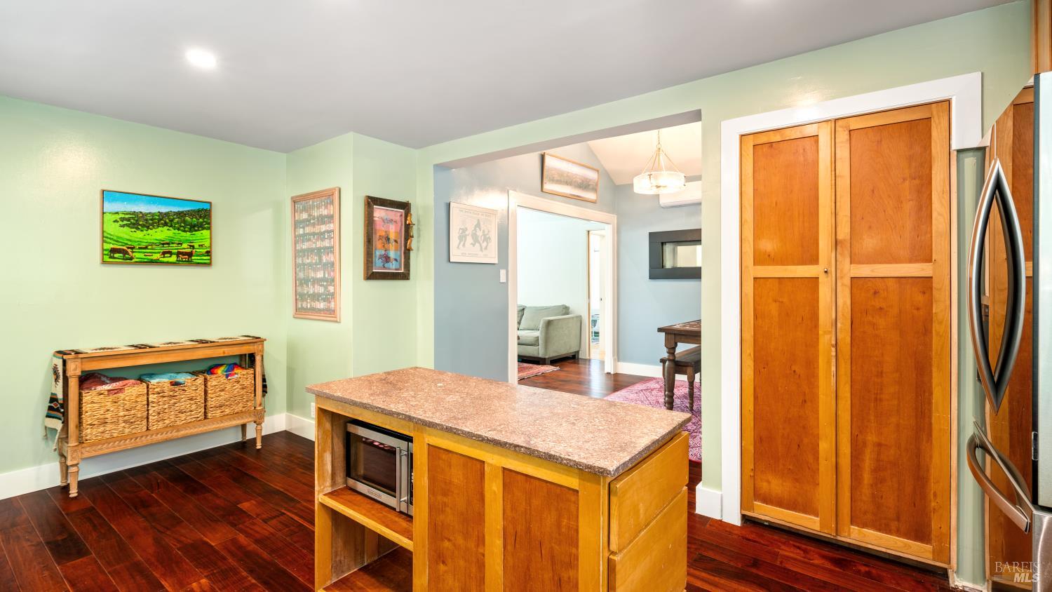 Detail Gallery Image 7 of 64 For 20 Corona Ave, Lagunitas,  CA 94938 - 2 Beds | 2 Baths