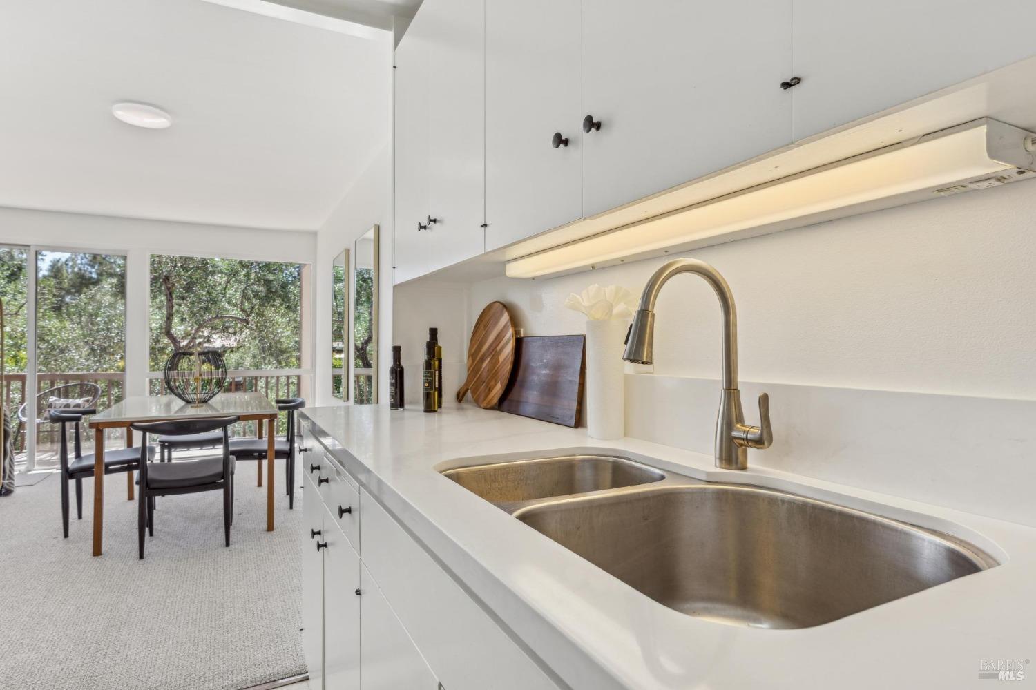 Detail Gallery Image 12 of 42 For 952 Lea Dr, San Rafael,  CA 94903 - 1 Beds | 1 Baths