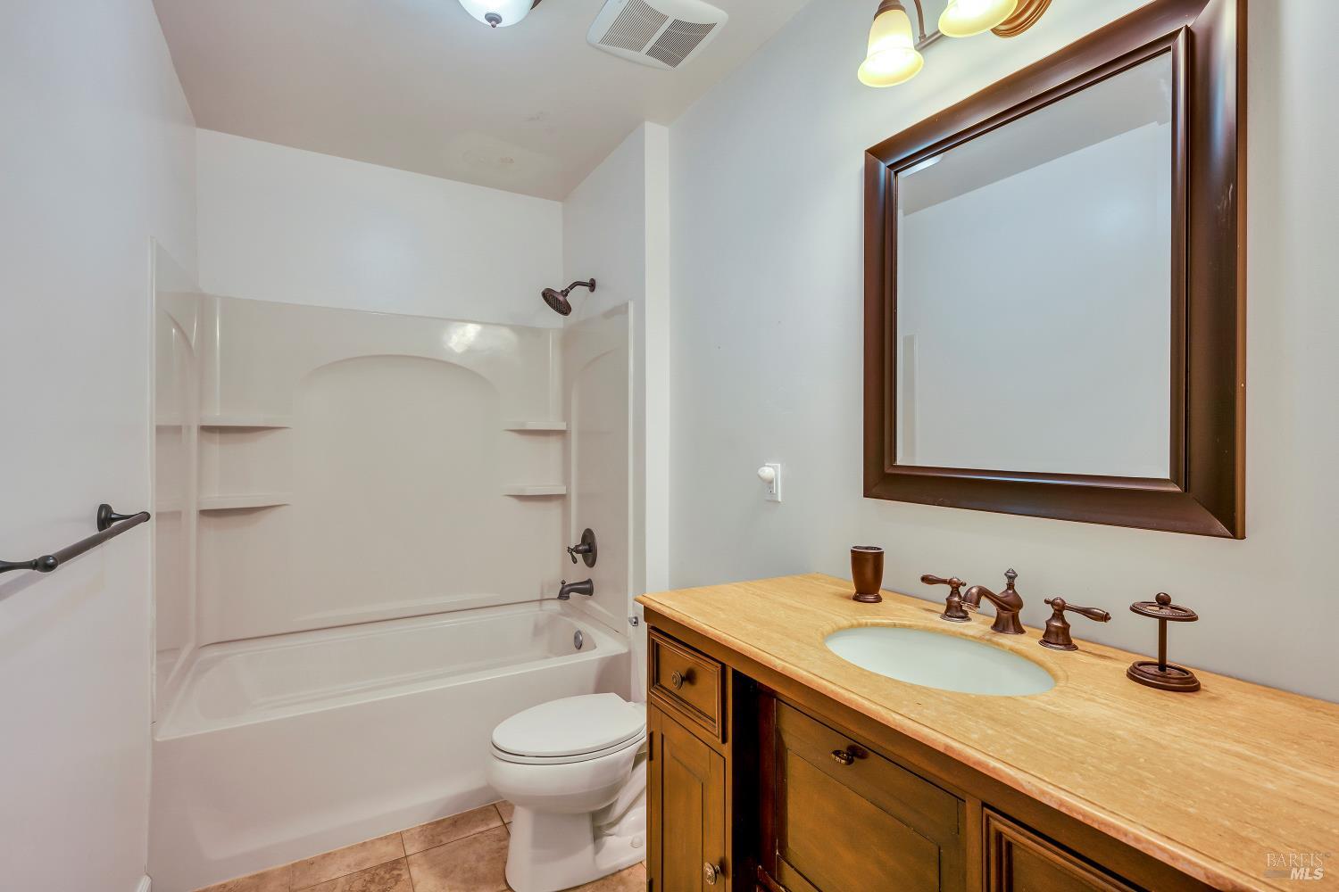 Detail Gallery Image 9 of 34 For 1870 Westlake Dr, Kelseyville,  CA 95451 - 4 Beds | 2 Baths