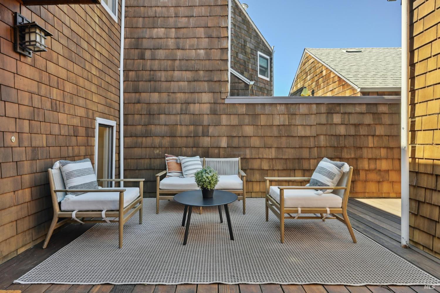 Detail Gallery Image 40 of 44 For 4 Milland Ct, Mill Valley,  CA 94941 - 3 Beds | 2/1 Baths