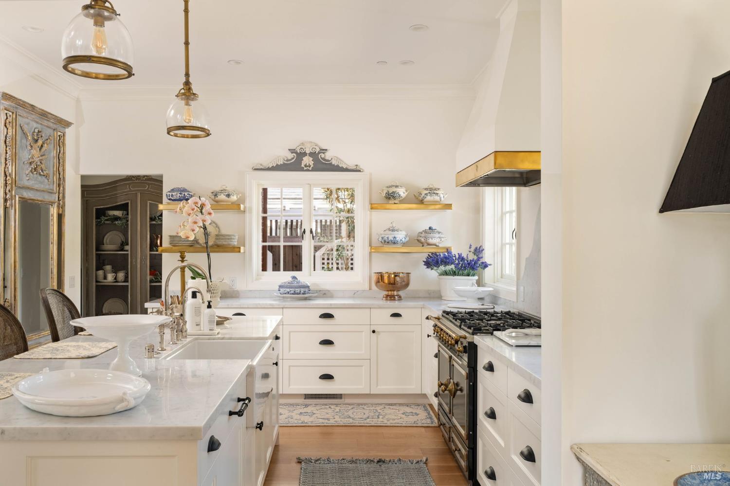 Detail Gallery Image 16 of 51 For 853 D St, Petaluma,  CA 94952 - 3 Beds | 2/1 Baths