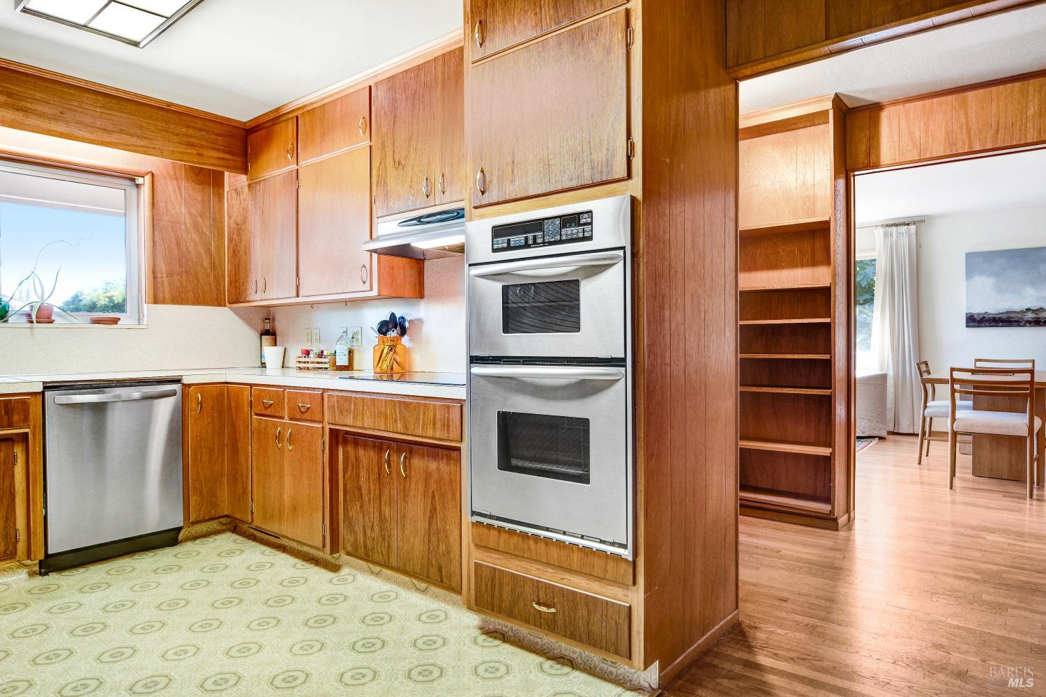 Detail Gallery Image 9 of 25 For 2040 Olive Ave, Saint Helena,  CA 94574 - 3 Beds | 2/1 Baths