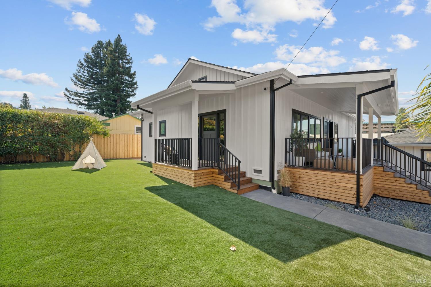 Detail Gallery Image 3 of 62 For 59 San Pablo Ave, San Rafael,  CA 94903 - 4 Beds | 3 Baths