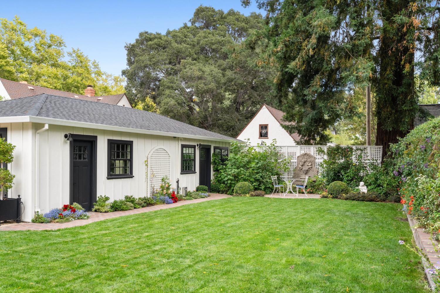 Detail Gallery Image 41 of 51 For 853 D St, Petaluma,  CA 94952 - 3 Beds | 2/1 Baths