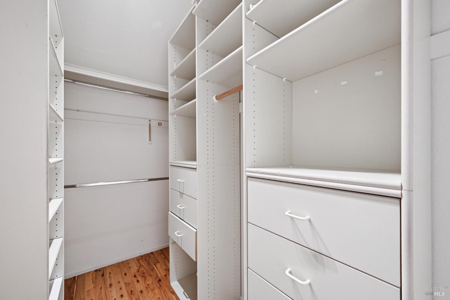 Detail Gallery Image 30 of 44 For 4 Milland Ct, Mill Valley,  CA 94941 - 3 Beds | 2/1 Baths