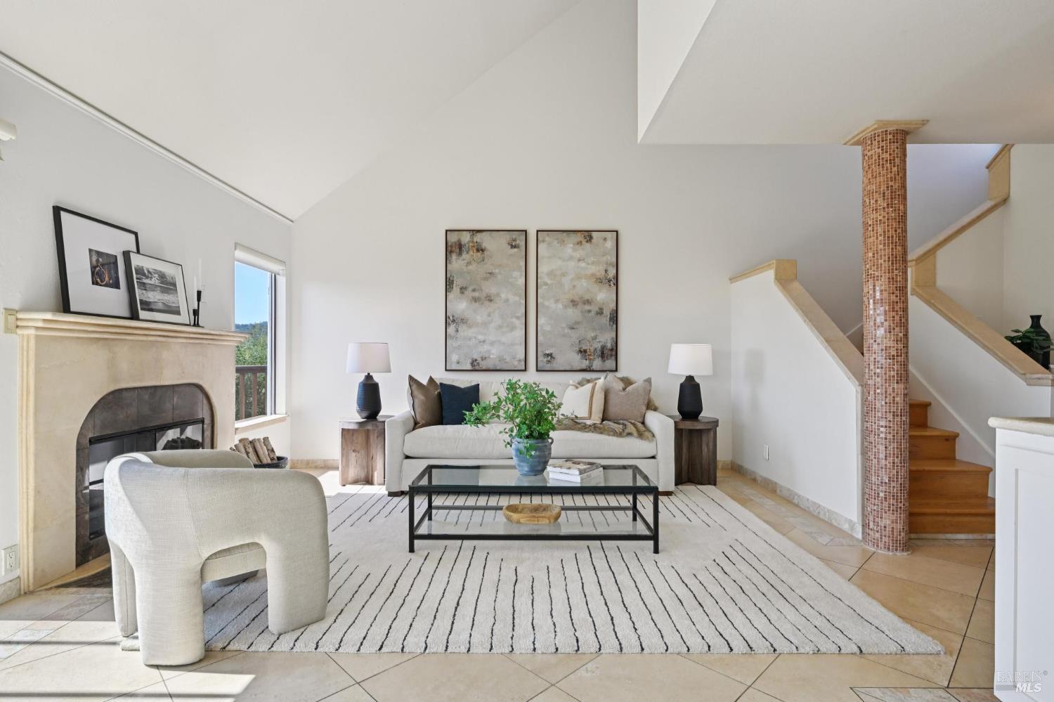 Detail Gallery Image 6 of 44 For 4 Milland Ct, Mill Valley,  CA 94941 - 3 Beds | 2/1 Baths