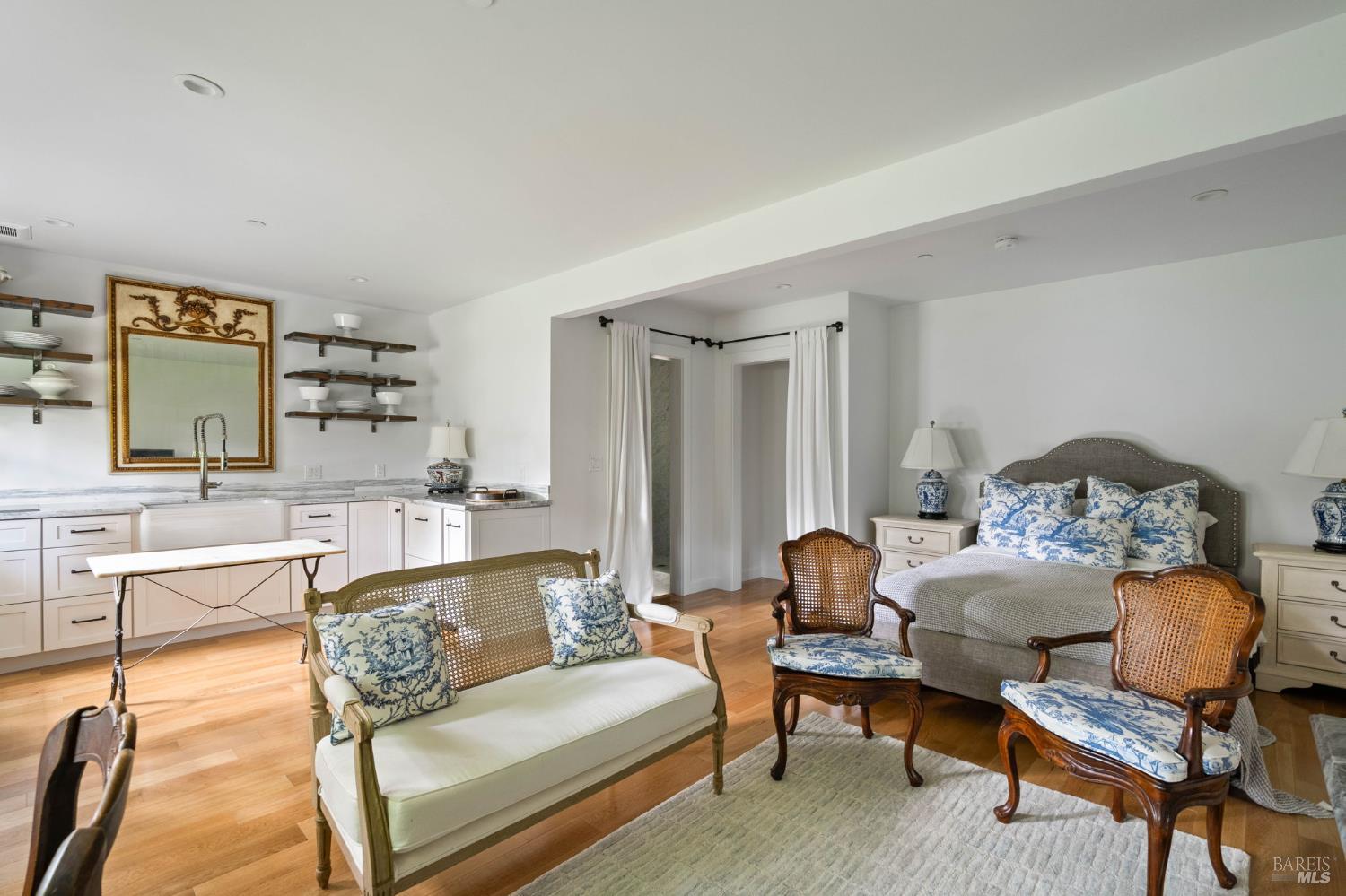 Detail Gallery Image 44 of 51 For 853 D St, Petaluma,  CA 94952 - 3 Beds | 2/1 Baths