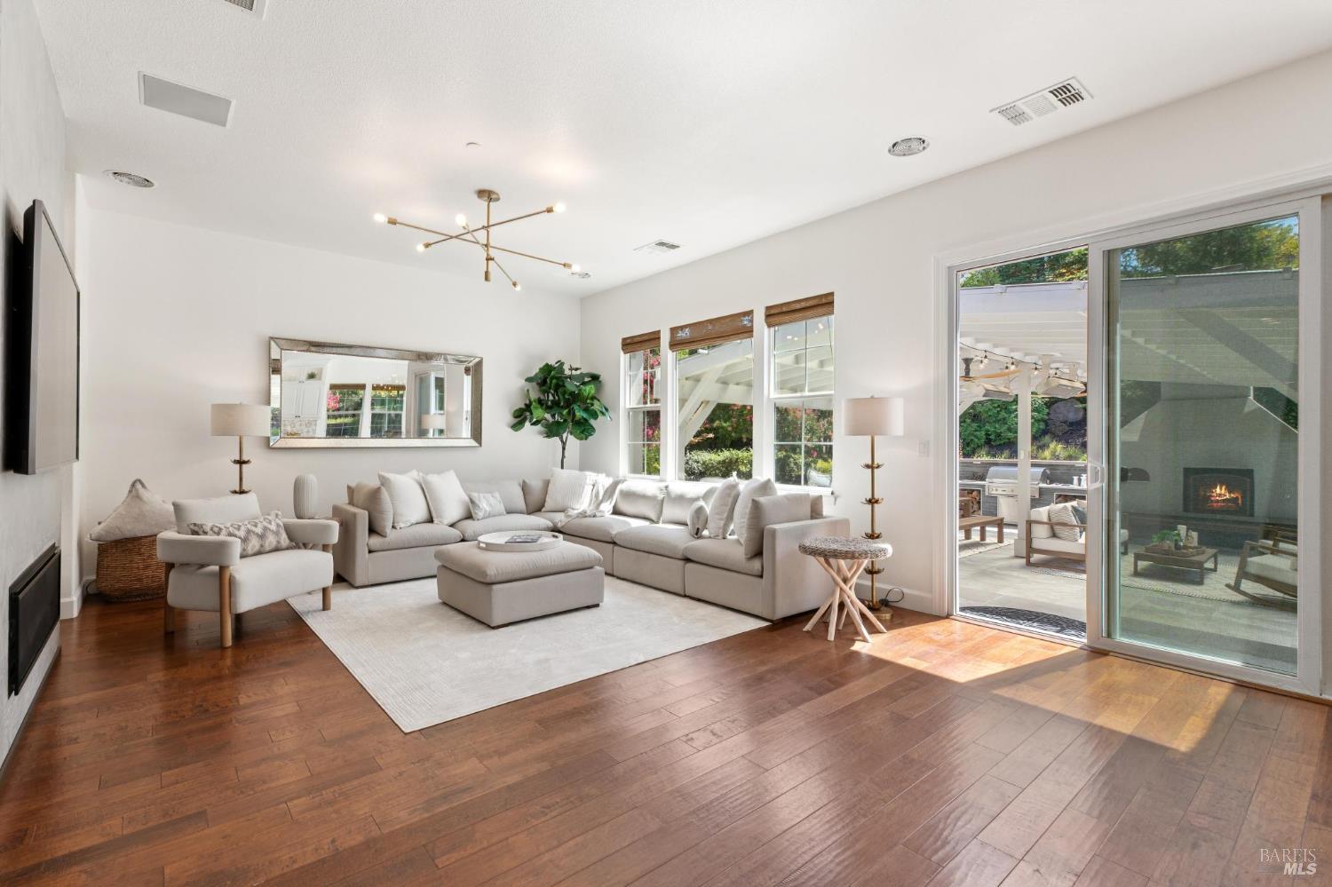 Detail Gallery Image 24 of 96 For 3747 Beartooth Ln, Napa,  CA 94558 - 4 Beds | 3 Baths