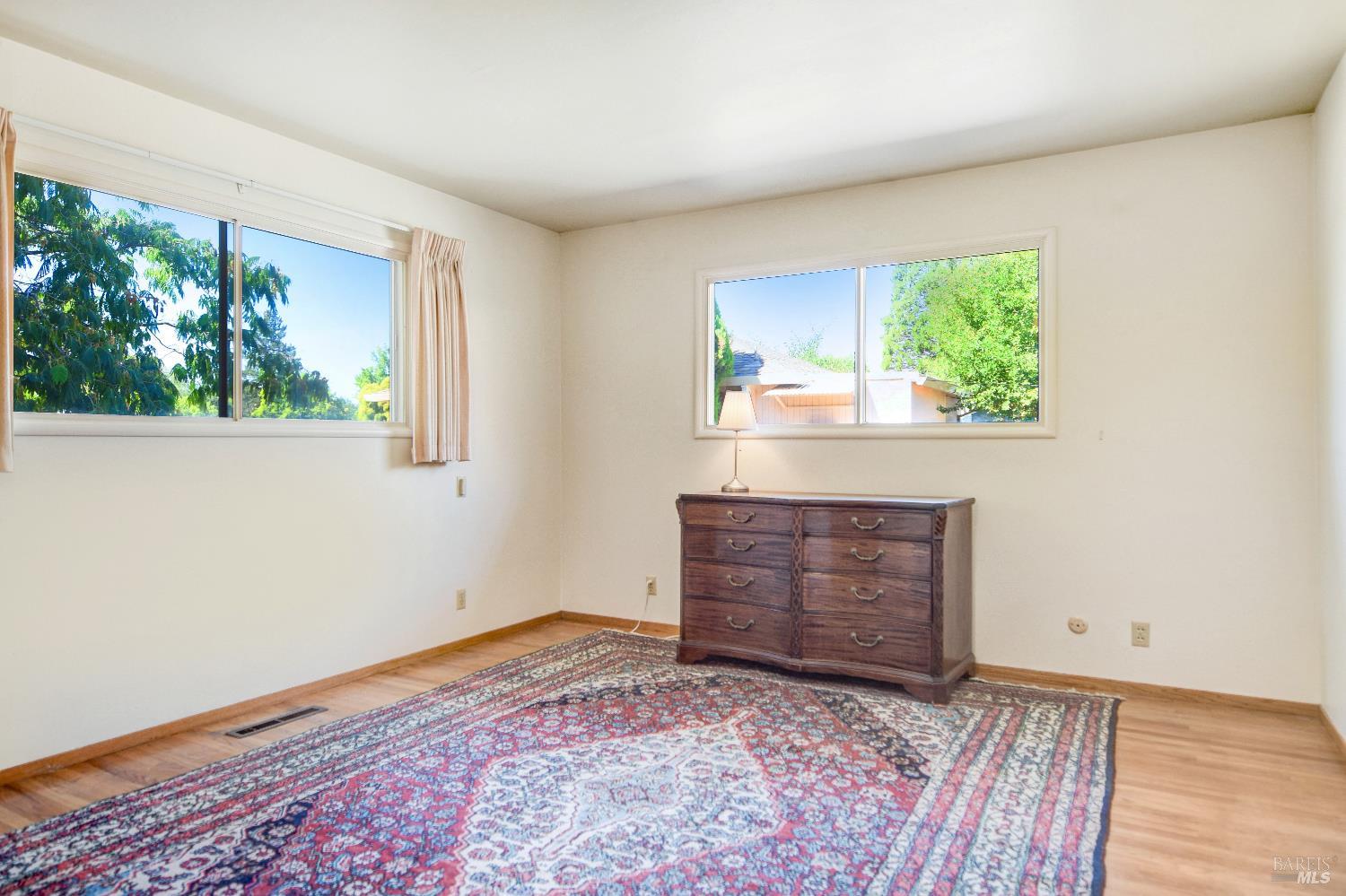 Detail Gallery Image 14 of 25 For 2040 Olive Ave, Saint Helena,  CA 94574 - 3 Beds | 2/1 Baths