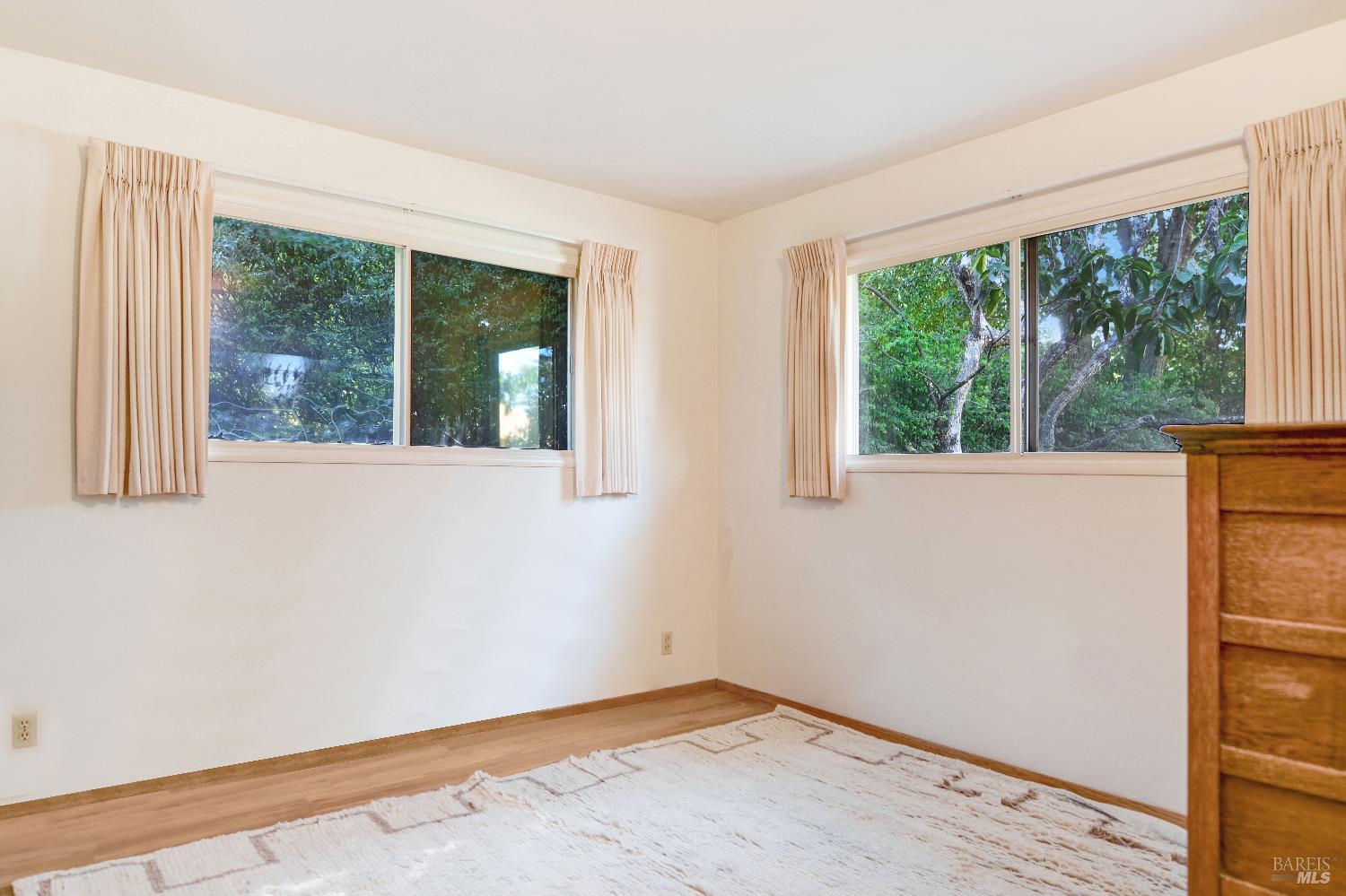 Detail Gallery Image 18 of 25 For 2040 Olive Ave, Saint Helena,  CA 94574 - 3 Beds | 2/1 Baths