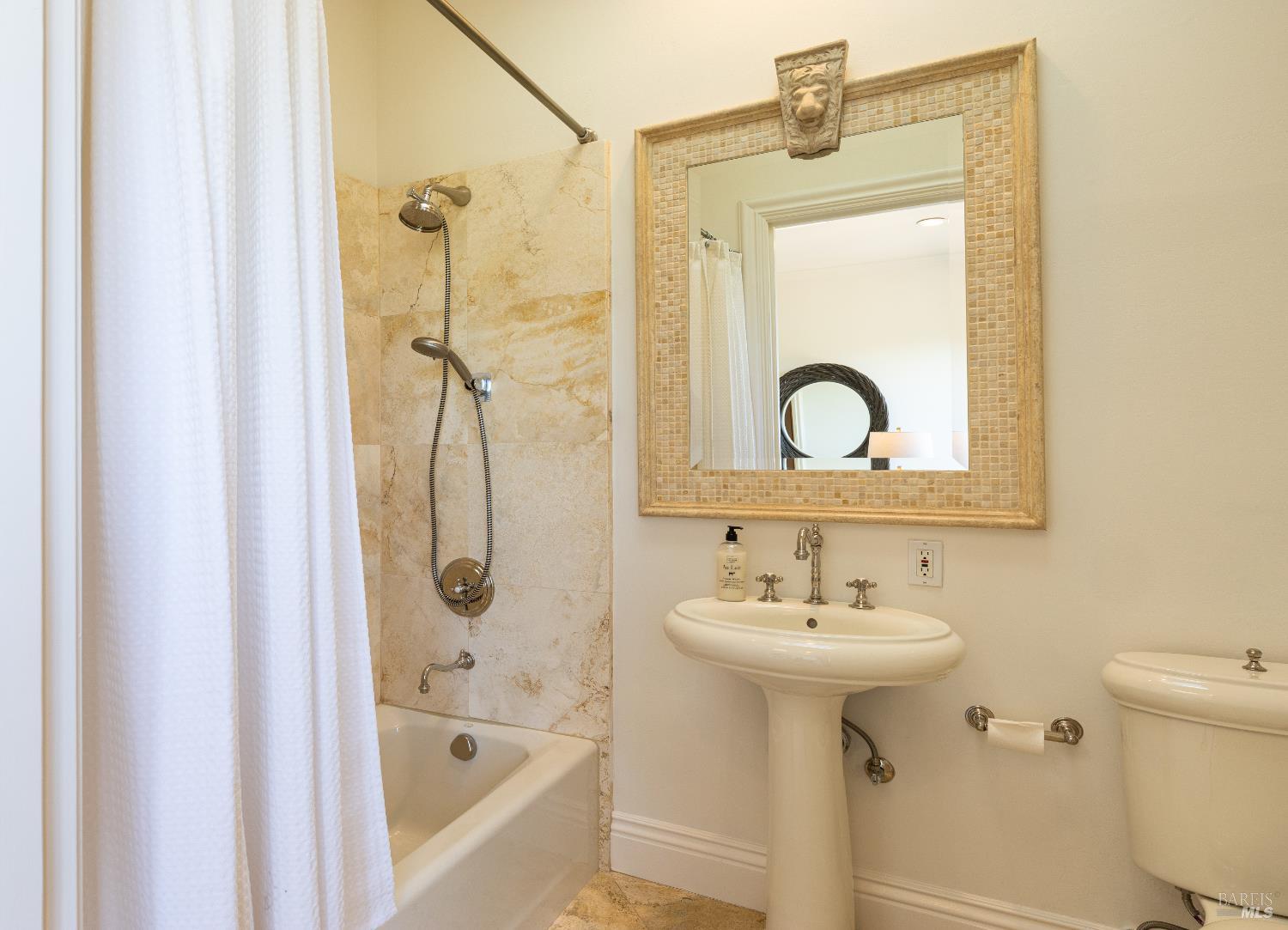 Detail Gallery Image 47 of 73 For 48 Ranch Rd, San Rafael,  CA 94903 - 4 Beds | 4/1 Baths