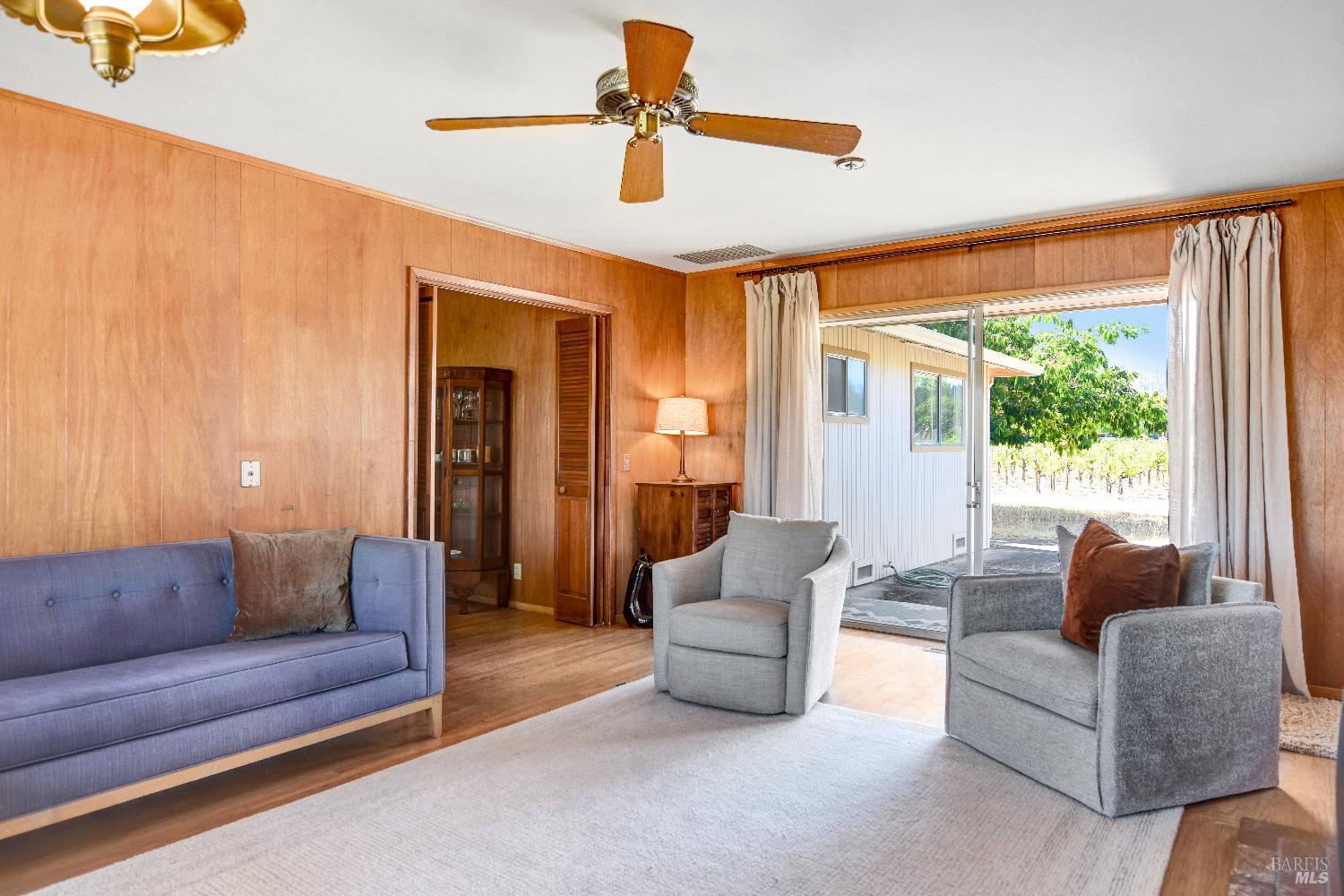 Detail Gallery Image 10 of 25 For 2040 Olive Ave, Saint Helena,  CA 94574 - 3 Beds | 2/1 Baths