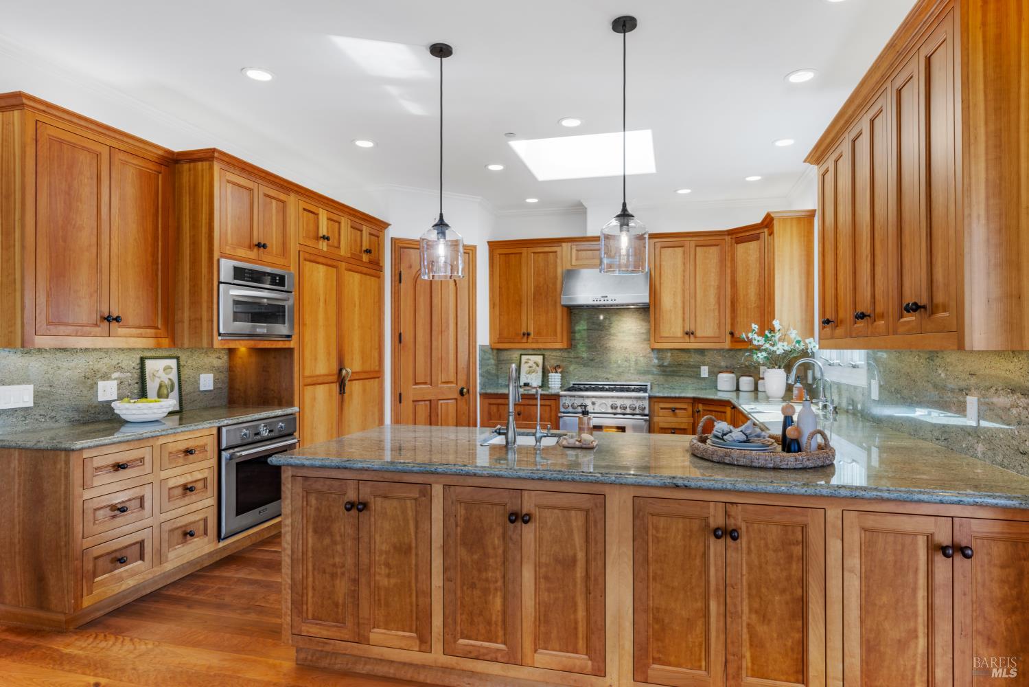 Detail Gallery Image 13 of 73 For 48 Ranch Rd, San Rafael,  CA 94903 - 4 Beds | 4/1 Baths