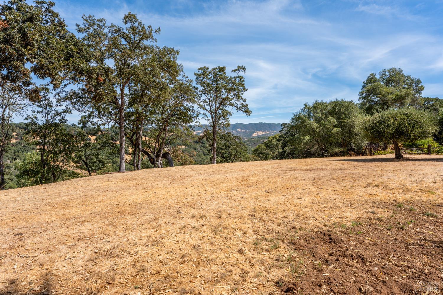 Detail Gallery Image 35 of 49 For 1500 Deerwood Dr, Ukiah,  CA 95482 - 3 Beds | 3 Baths