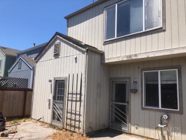 Detail Gallery Image 6 of 8 For 1740 Cork Tree Ln, Santa Rosa,  CA 95404 - 3 Beds | 2/1 Baths