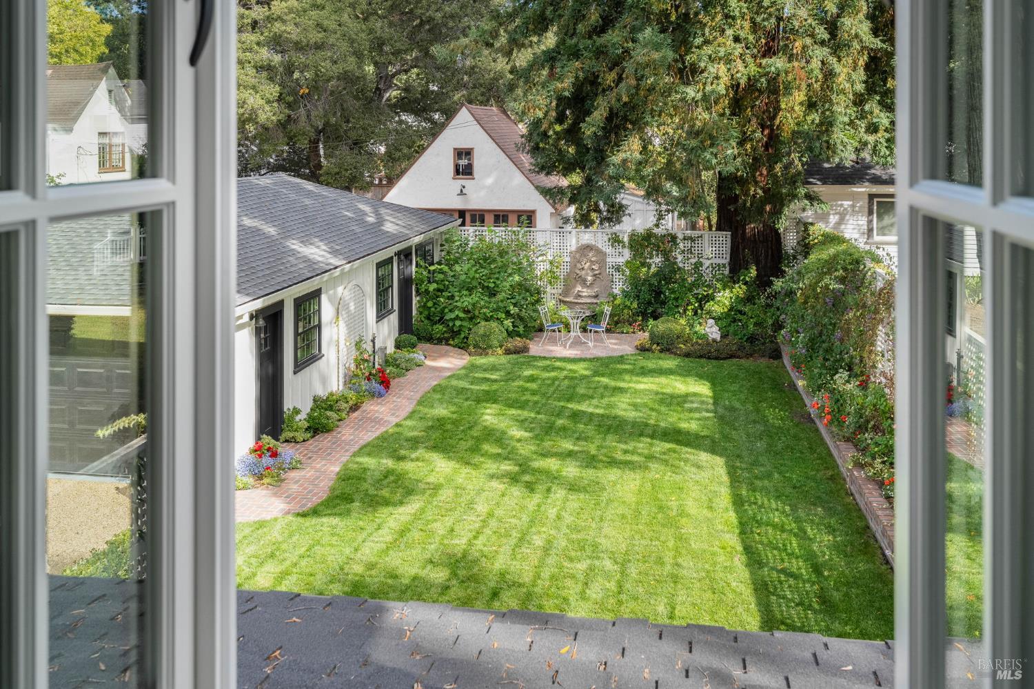 Detail Gallery Image 46 of 51 For 853 D St, Petaluma,  CA 94952 - 3 Beds | 2/1 Baths