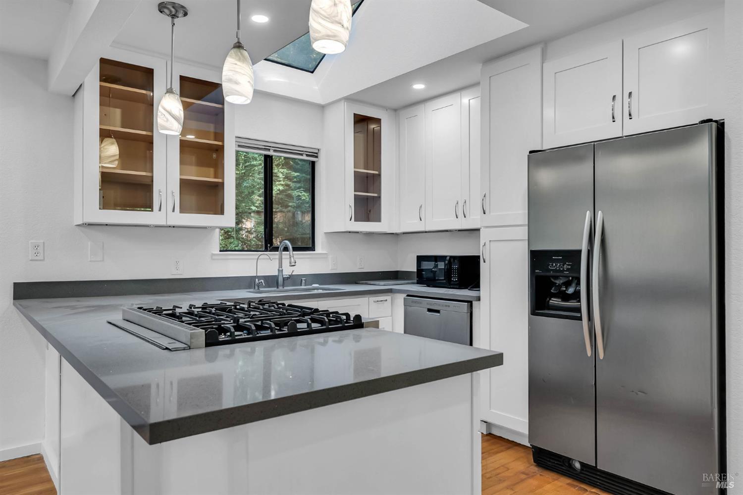 Detail Gallery Image 3 of 61 For 10864 Ogburn Ln, Forestville,  CA 95436 - 2 Beds | 3 Baths