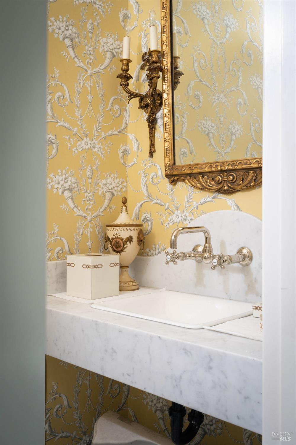 Detail Gallery Image 26 of 51 For 853 D St, Petaluma,  CA 94952 - 3 Beds | 2/1 Baths