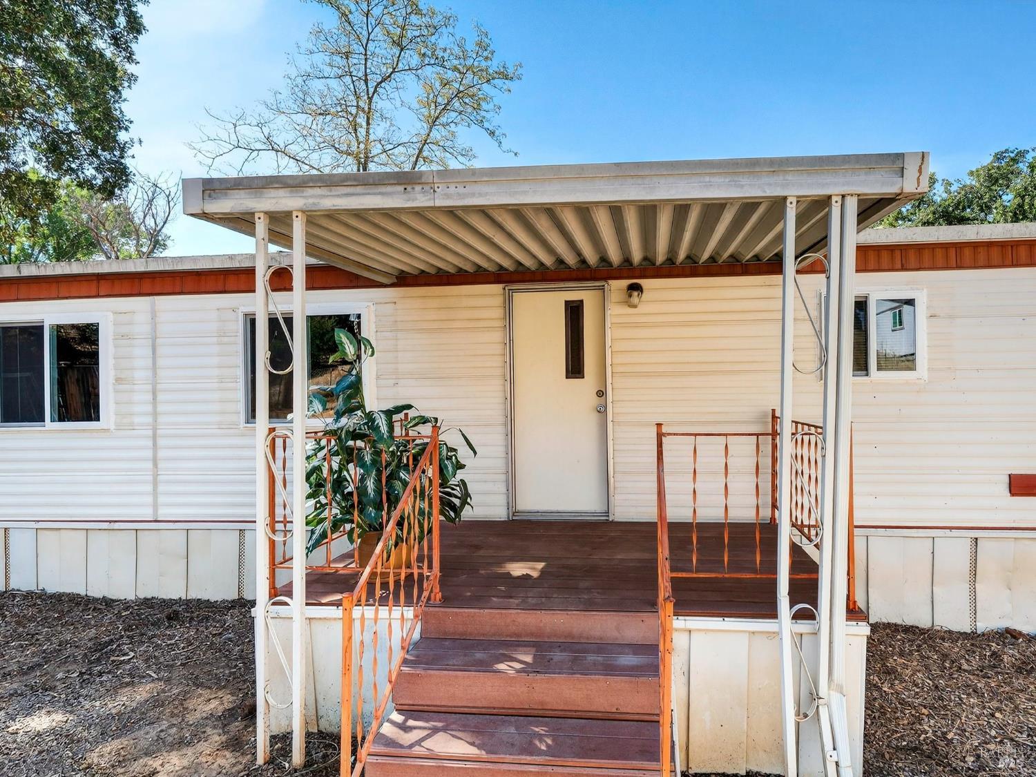 Detail Gallery Image 6 of 50 For 16715 Cache Creek Ln, Clearlake,  CA 95422 - 2 Beds | 1 Baths