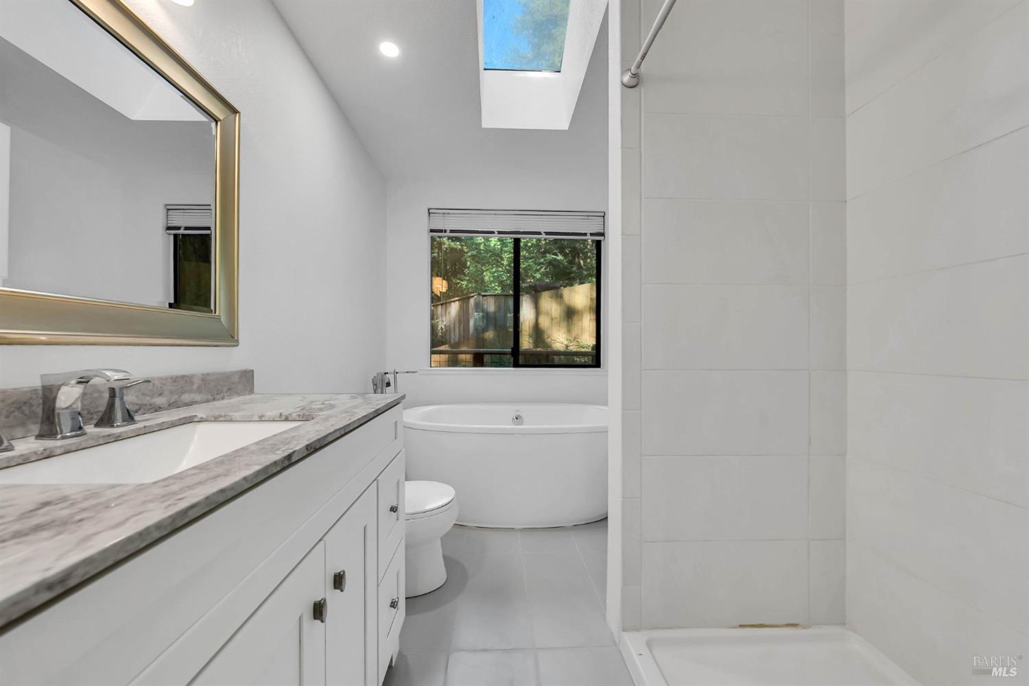 Detail Gallery Image 15 of 61 For 10864 Ogburn Ln, Forestville,  CA 95436 - 2 Beds | 3 Baths