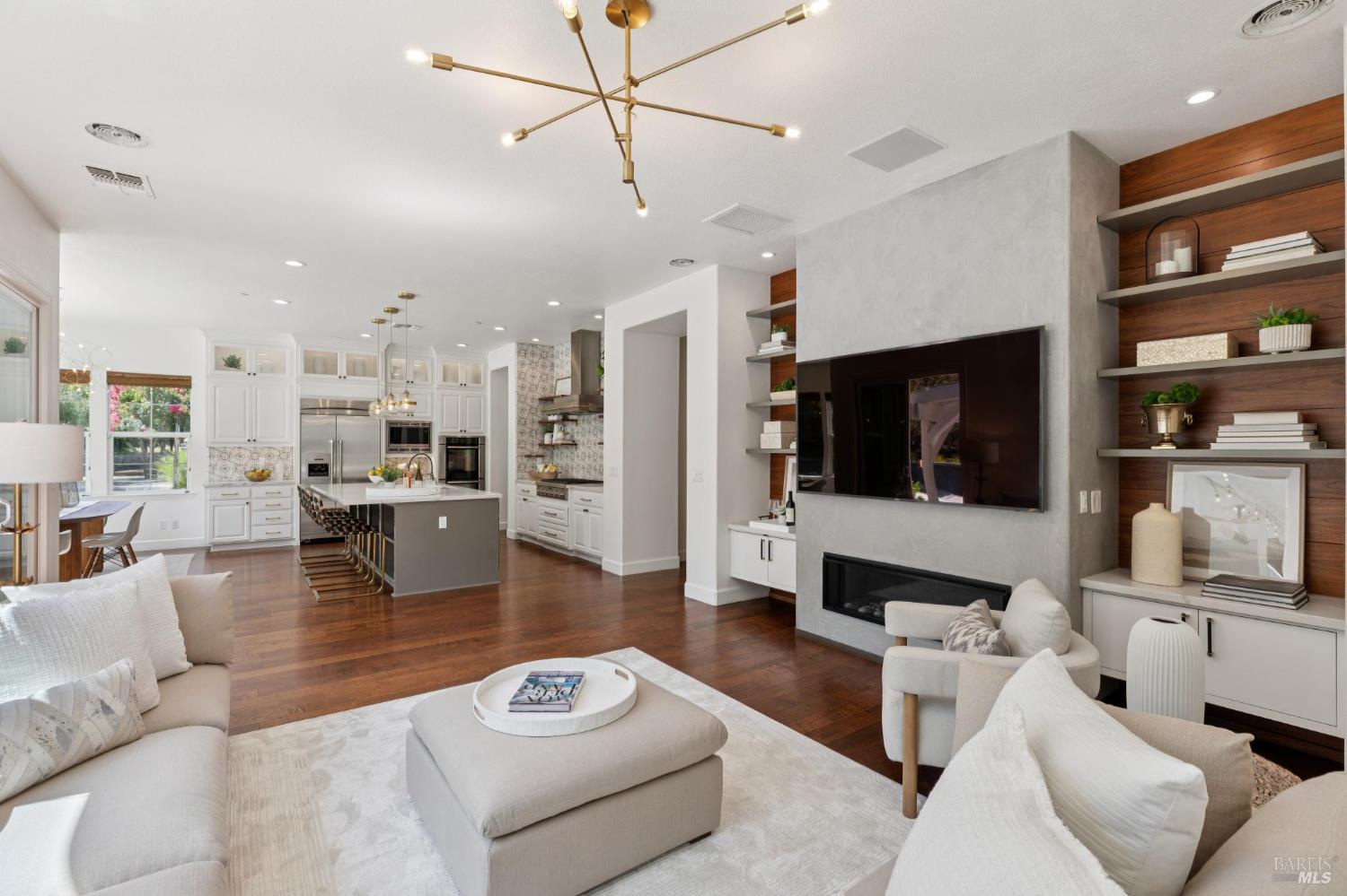 Detail Gallery Image 27 of 96 For 3747 Beartooth Ln, Napa,  CA 94558 - 4 Beds | 3 Baths