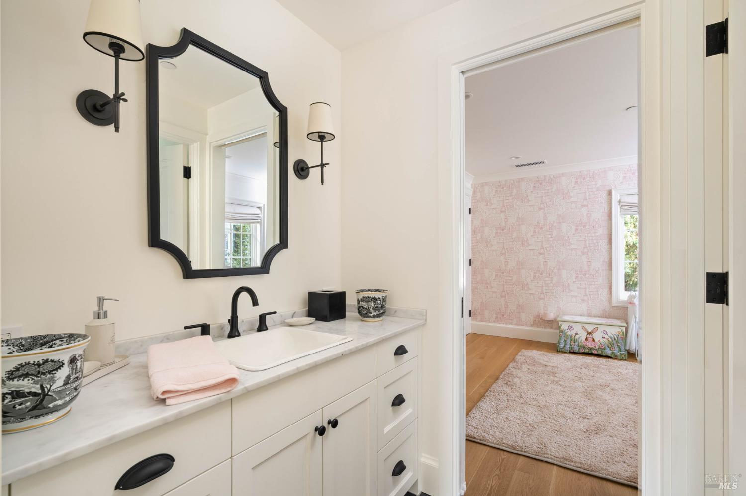 Detail Gallery Image 30 of 51 For 853 D St, Petaluma,  CA 94952 - 3 Beds | 2/1 Baths