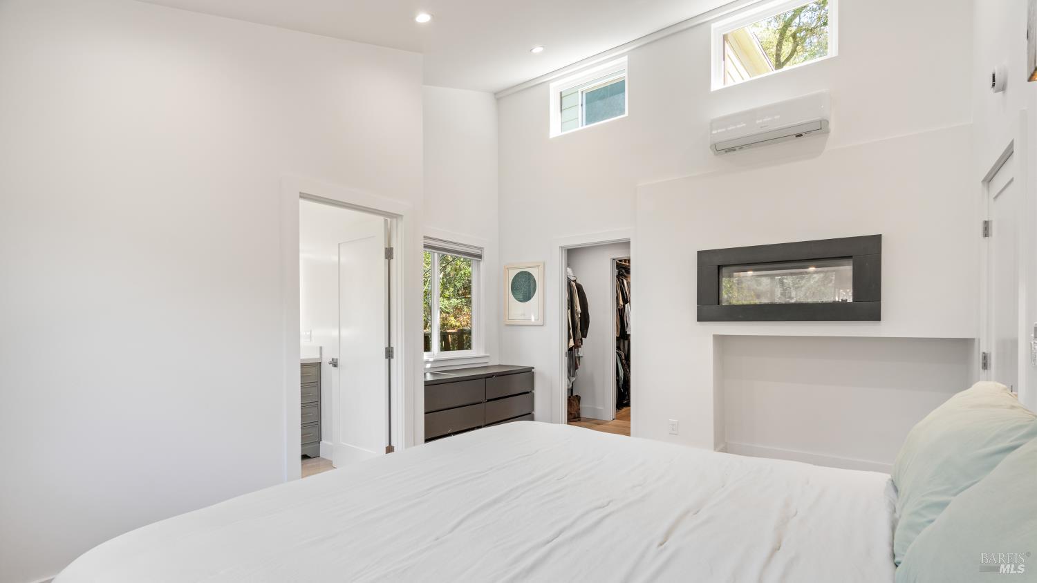 Detail Gallery Image 17 of 64 For 20 Corona Ave, Lagunitas,  CA 94938 - 2 Beds | 2 Baths