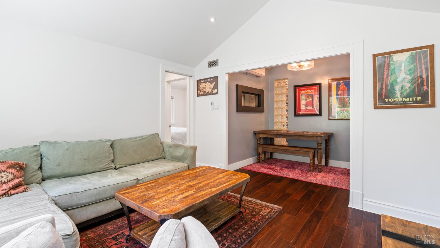 Detail Gallery Image 12 of 64 For 20 Corona Ave, Lagunitas,  CA 94938 - 2 Beds | 2 Baths