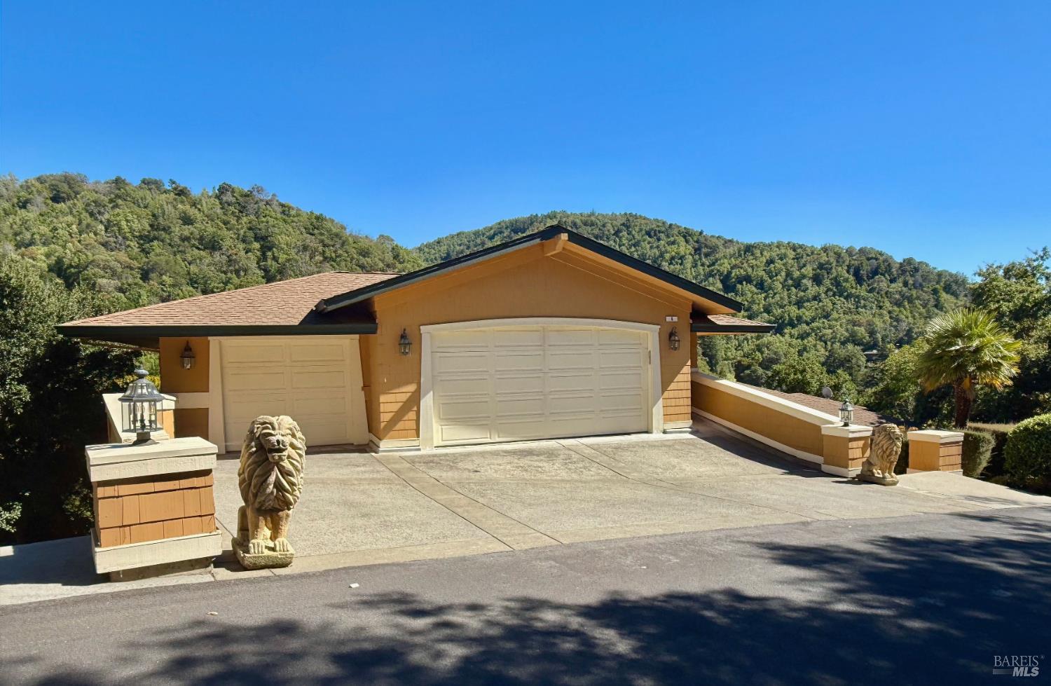 Detail Gallery Image 26 of 26 For 6 Leona Dr, San Rafael,  CA 94903 - 5 Beds | 3/1 Baths