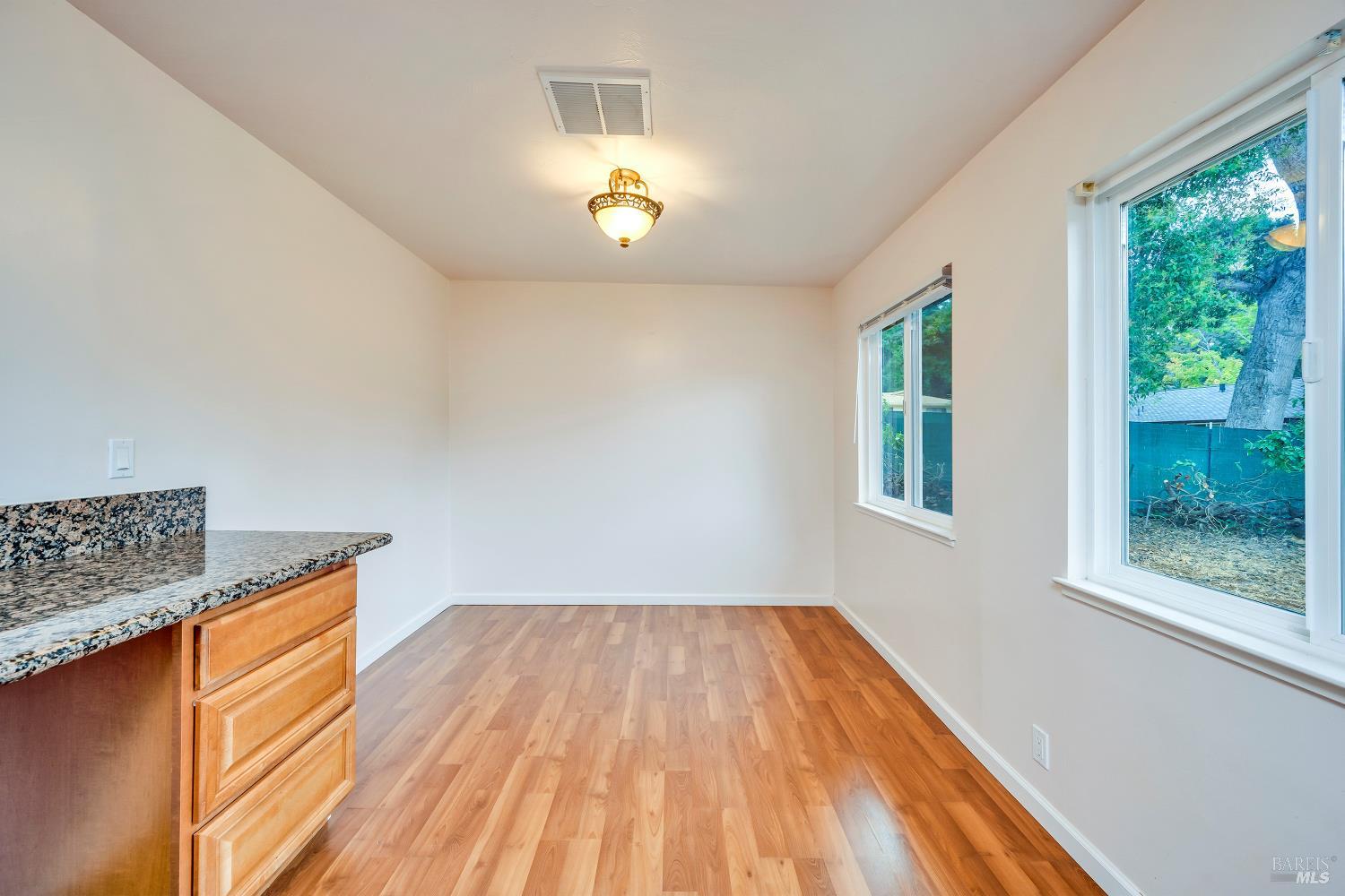Detail Gallery Image 6 of 34 For 1870 Westlake Dr, Kelseyville,  CA 95451 - 4 Beds | 2 Baths