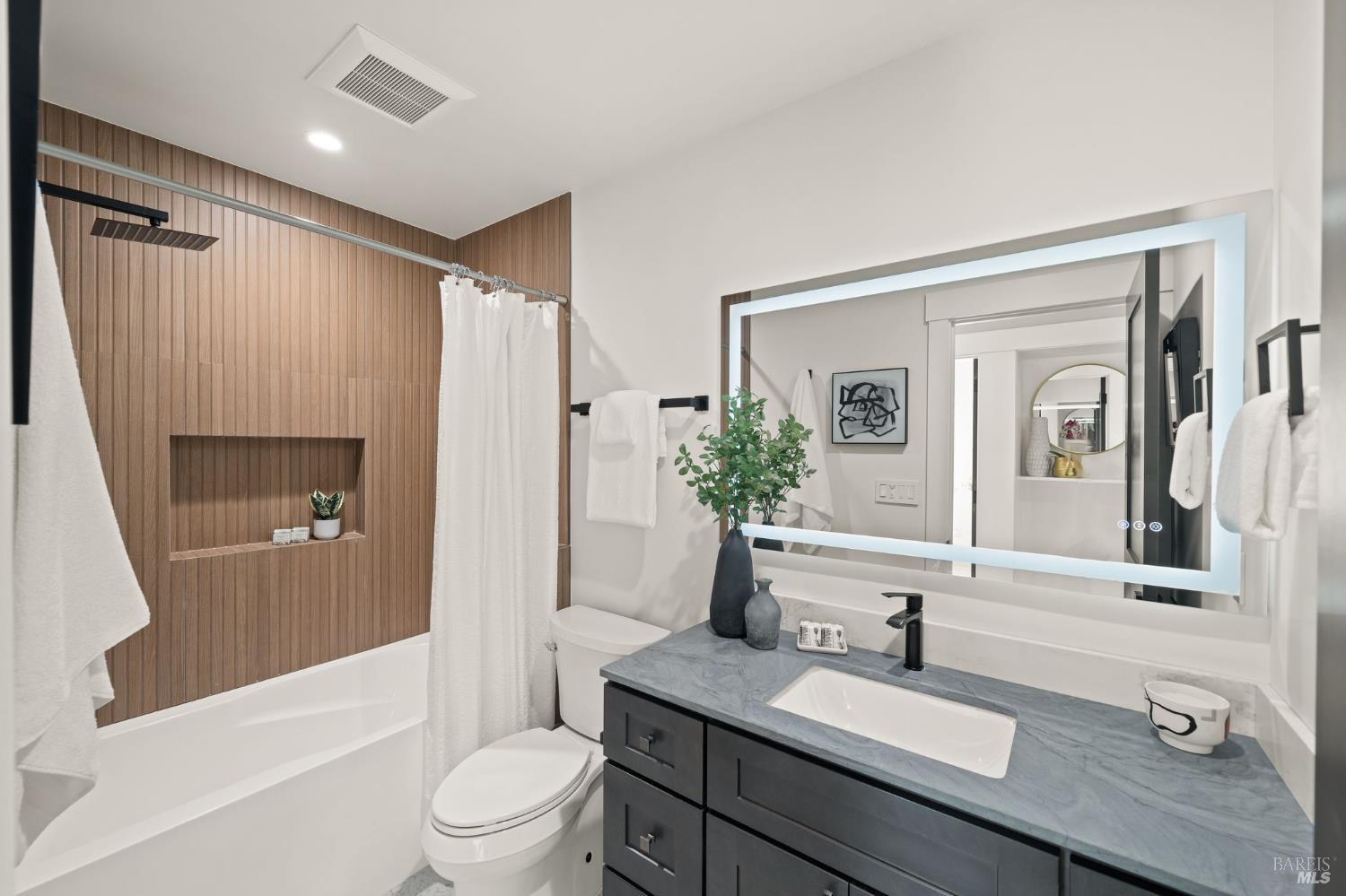 Detail Gallery Image 21 of 62 For 59 San Pablo Ave, San Rafael,  CA 94903 - 4 Beds | 3 Baths