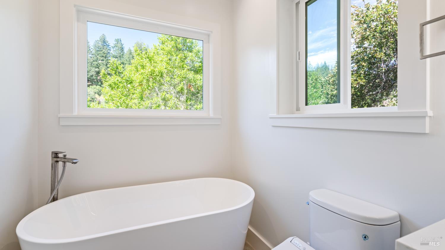 Detail Gallery Image 21 of 64 For 20 Corona Ave, Lagunitas,  CA 94938 - 2 Beds | 2 Baths