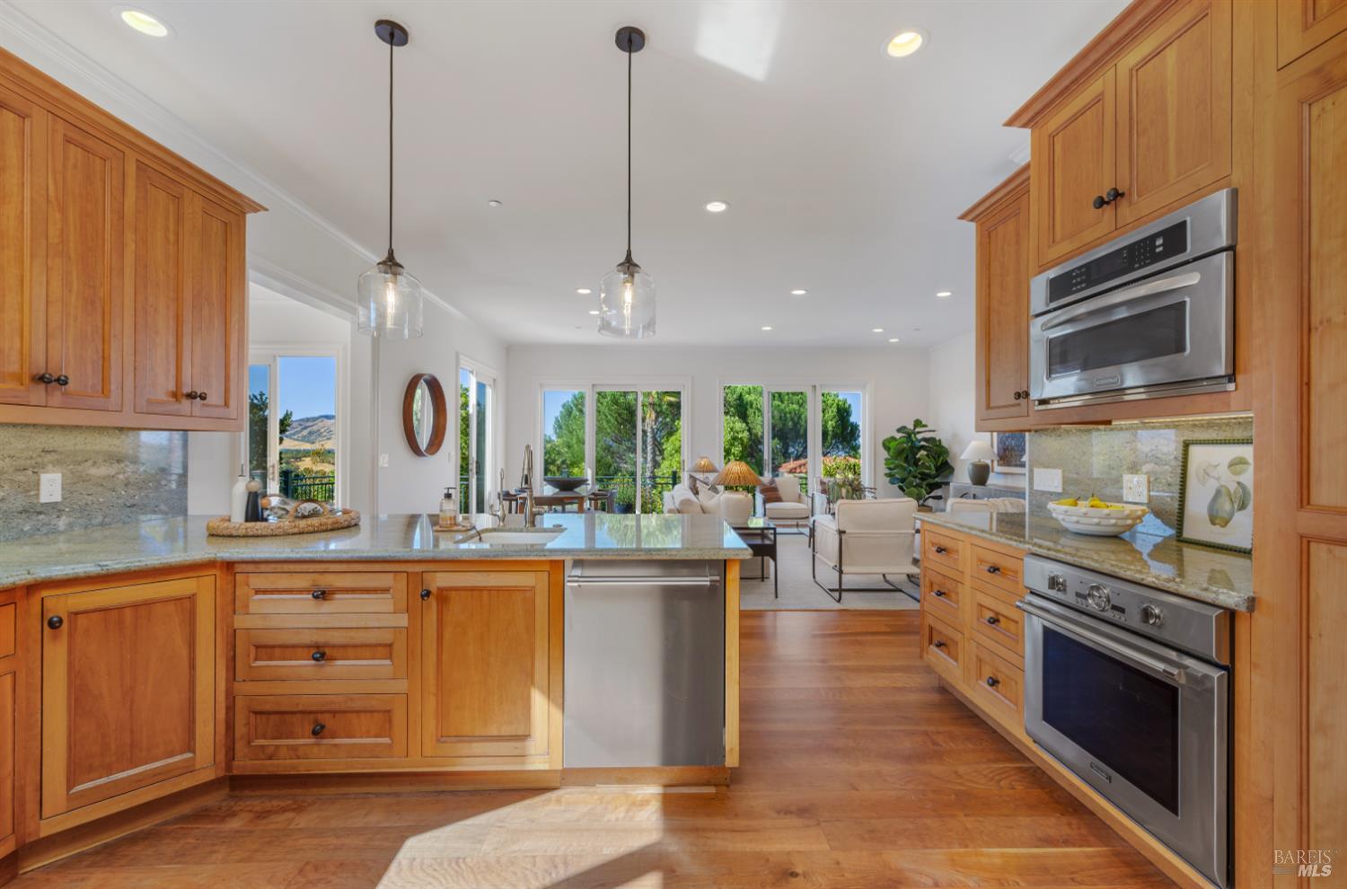 Detail Gallery Image 19 of 73 For 48 Ranch Rd, San Rafael,  CA 94903 - 4 Beds | 4/1 Baths