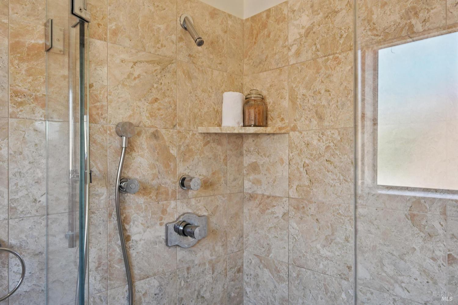 Detail Gallery Image 33 of 44 For 4 Milland Ct, Mill Valley,  CA 94941 - 3 Beds | 2/1 Baths