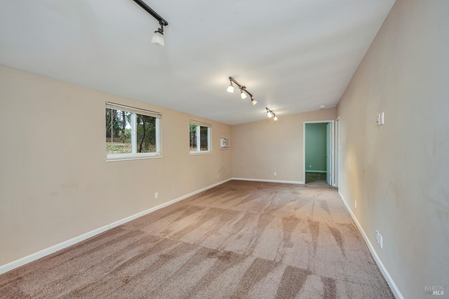 Detail Gallery Image 14 of 34 For 1870 Westlake Dr, Kelseyville,  CA 95451 - 4 Beds | 2 Baths