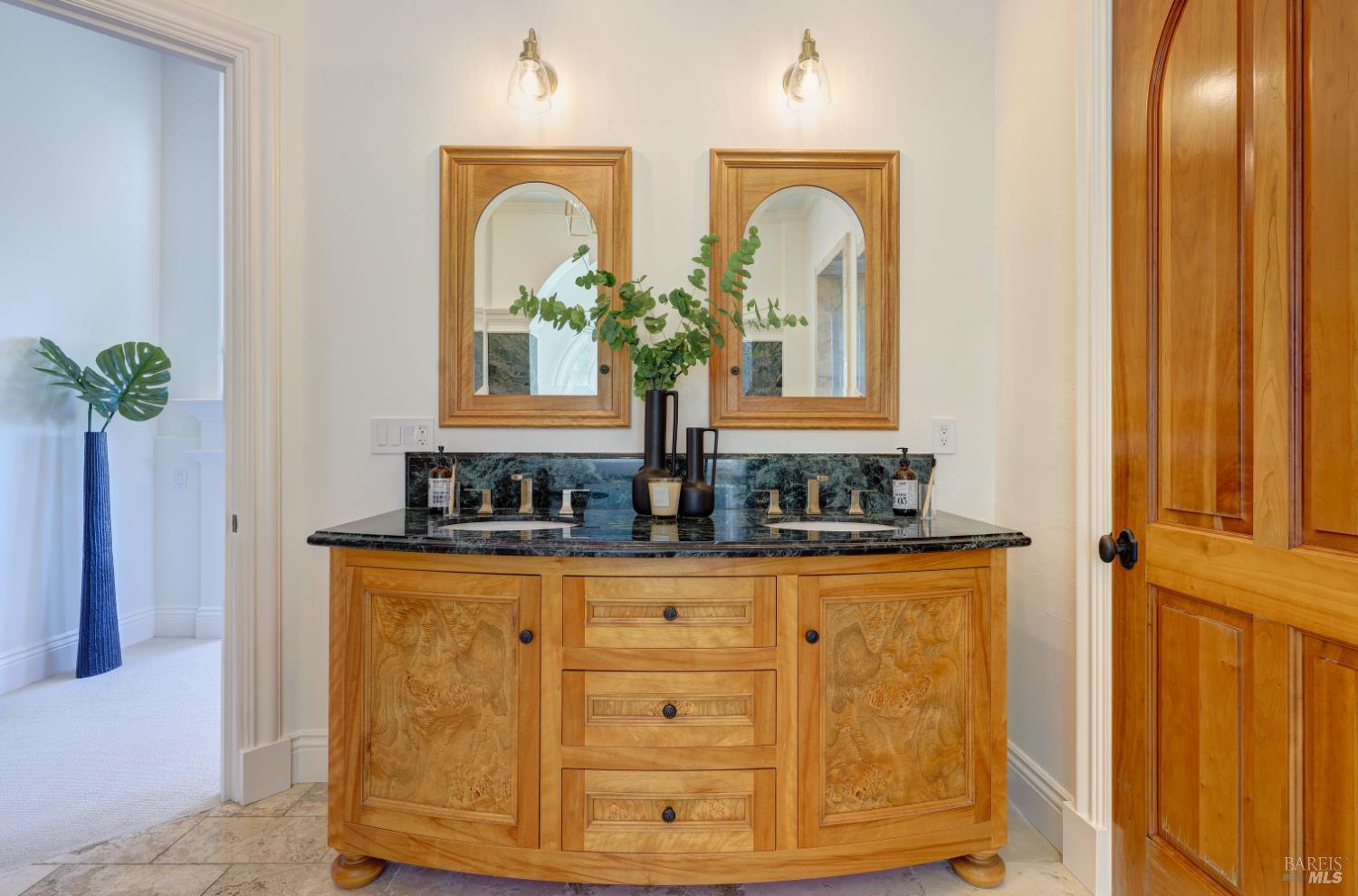 Detail Gallery Image 42 of 73 For 48 Ranch Rd, San Rafael,  CA 94903 - 4 Beds | 4/1 Baths
