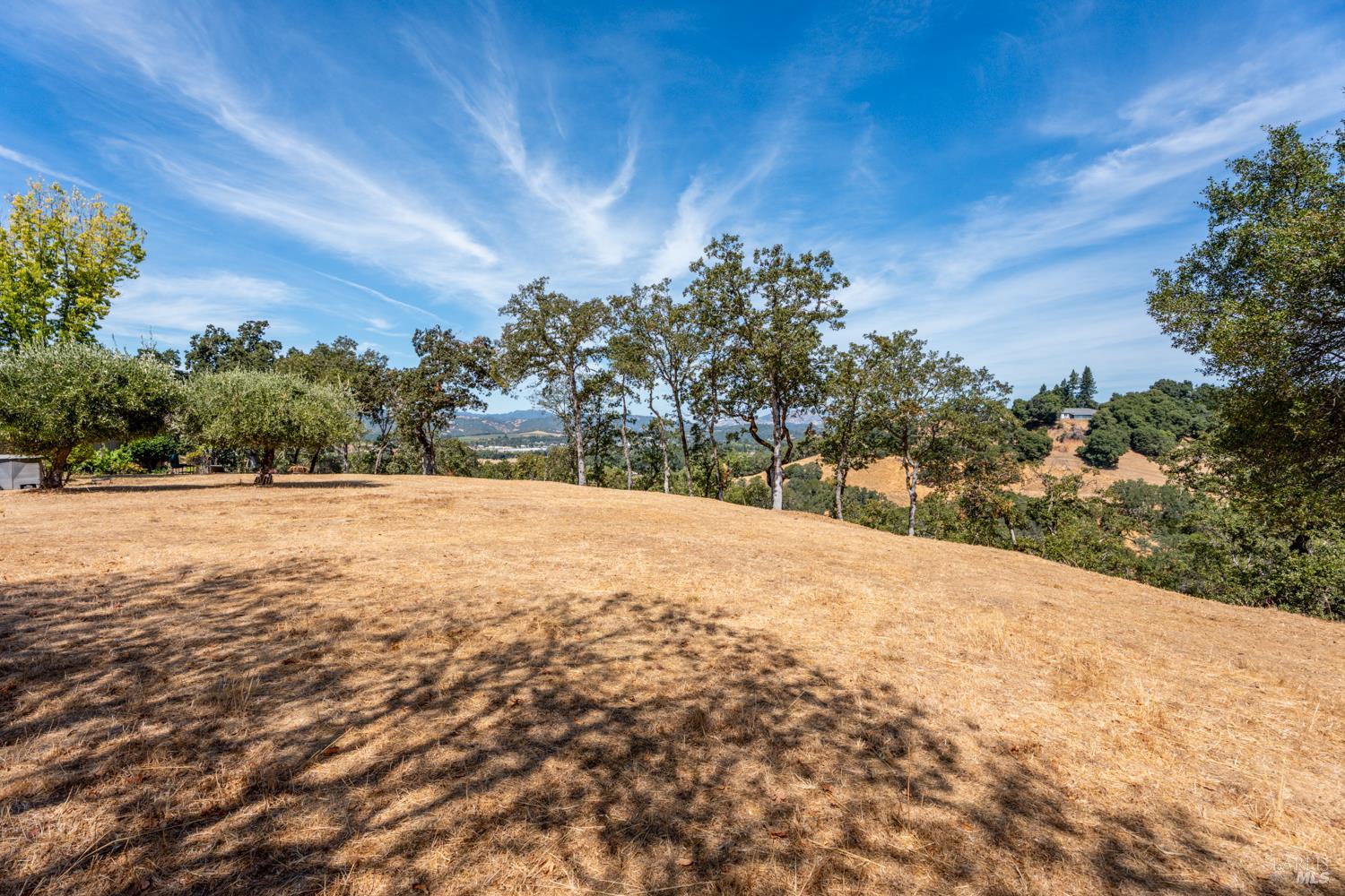 Detail Gallery Image 29 of 49 For 1500 Deerwood Dr, Ukiah,  CA 95482 - 3 Beds | 3 Baths