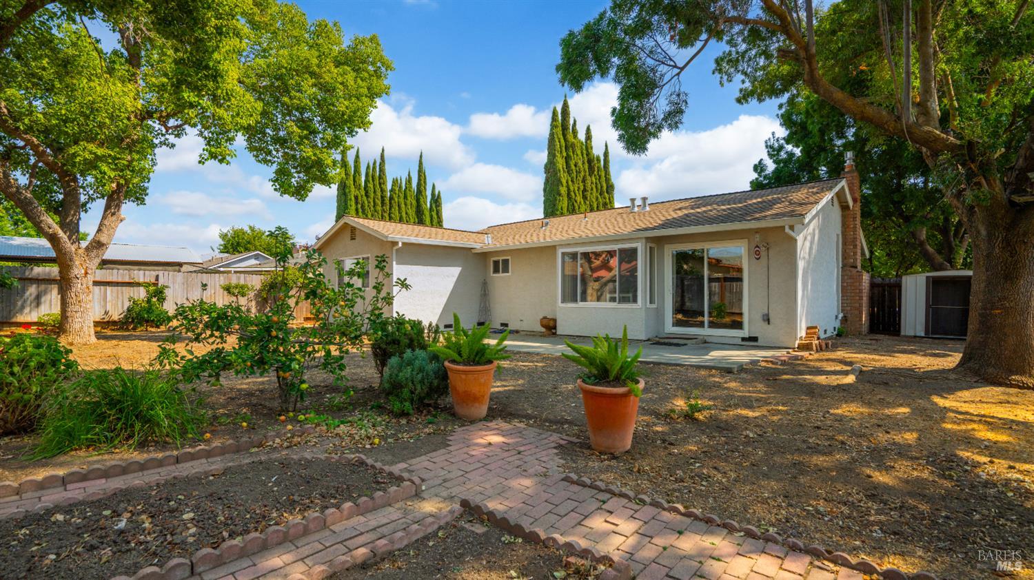 Detail Gallery Image 31 of 36 For 720 E Creekside Cir, Dixon,  CA 95620 - 4 Beds | 2 Baths