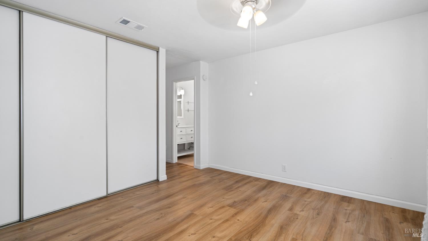 Detail Gallery Image 26 of 36 For 720 E Creekside Cir, Dixon,  CA 95620 - 4 Beds | 2 Baths