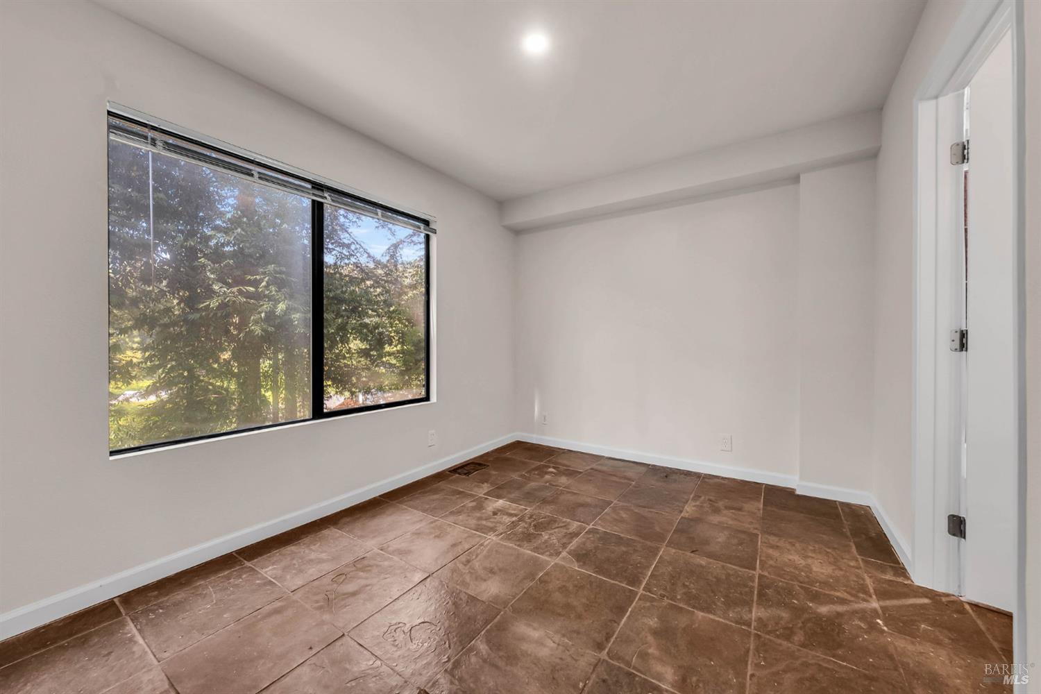 Detail Gallery Image 35 of 61 For 10864 Ogburn Ln, Forestville,  CA 95436 - 2 Beds | 3 Baths