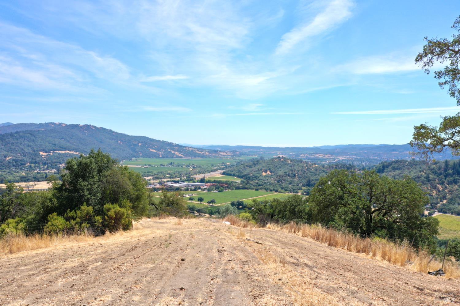 Detail Gallery Image 3 of 87 For 31258 Highway 128 Rd, Cloverdale,  CA 95425 - 3 Beds | 3/1 Baths