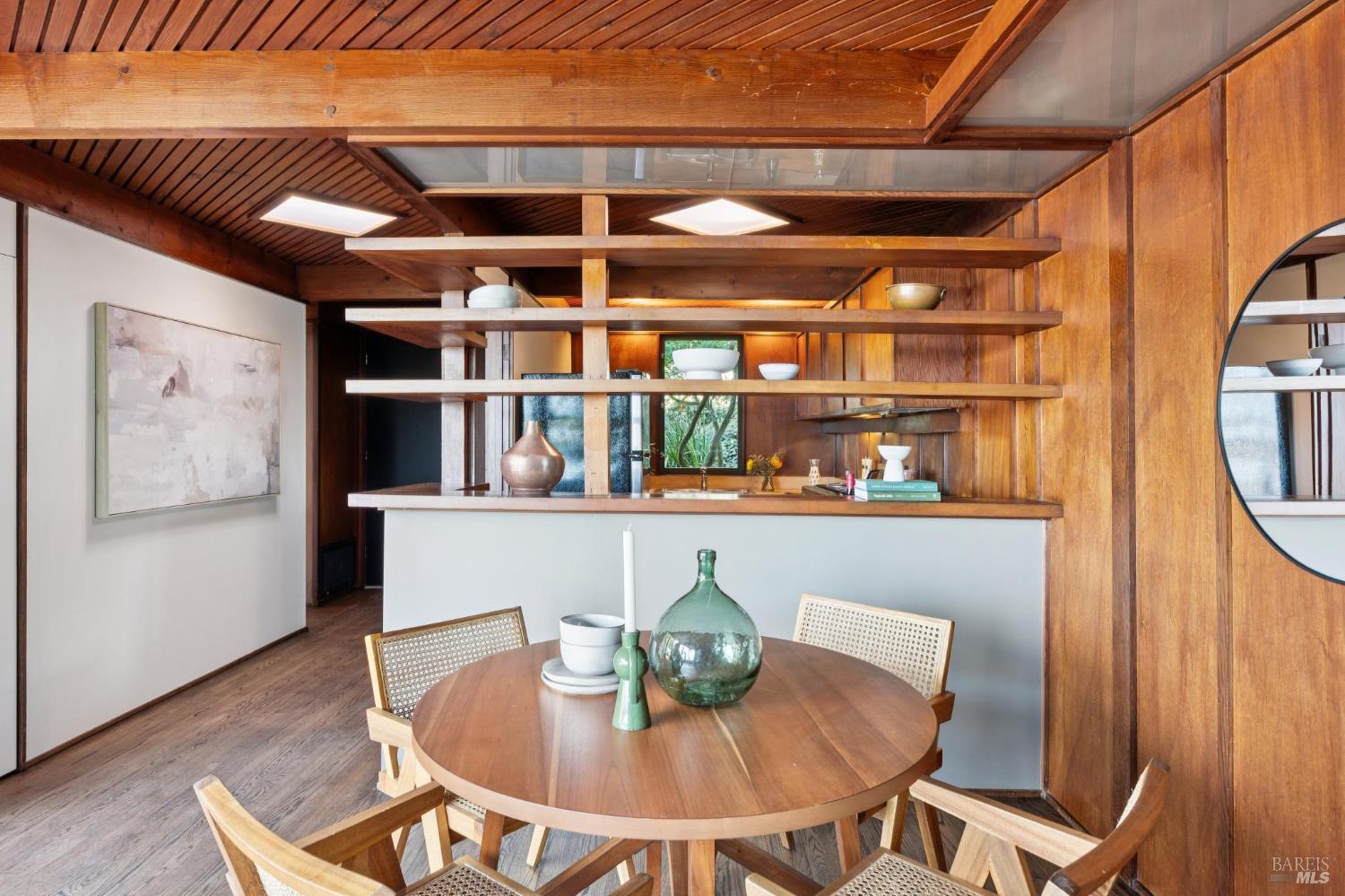 Detail Gallery Image 10 of 31 For 290 Currey Ln, Sausalito,  CA 94965 - 2 Beds | 1 Baths