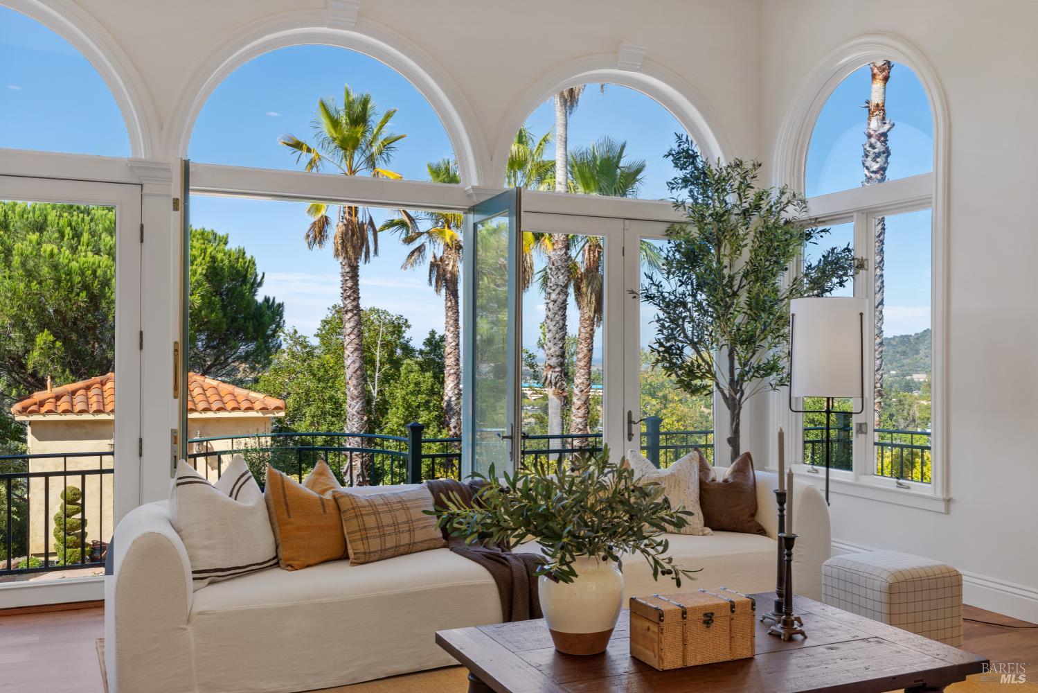 Detail Gallery Image 11 of 73 For 48 Ranch Rd, San Rafael,  CA 94903 - 4 Beds | 4/1 Baths
