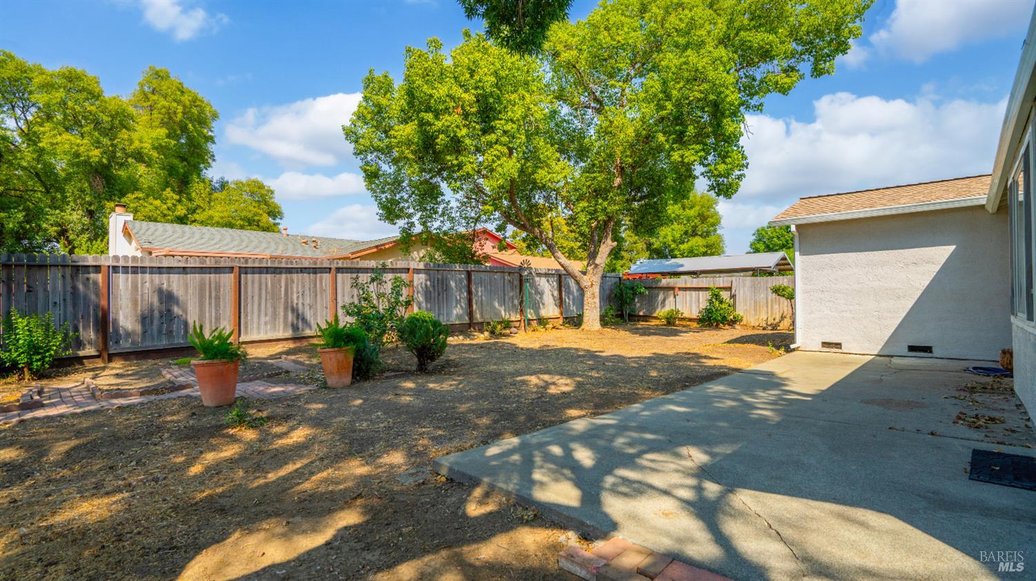 Detail Gallery Image 29 of 36 For 720 E Creekside Cir, Dixon,  CA 95620 - 4 Beds | 2 Baths