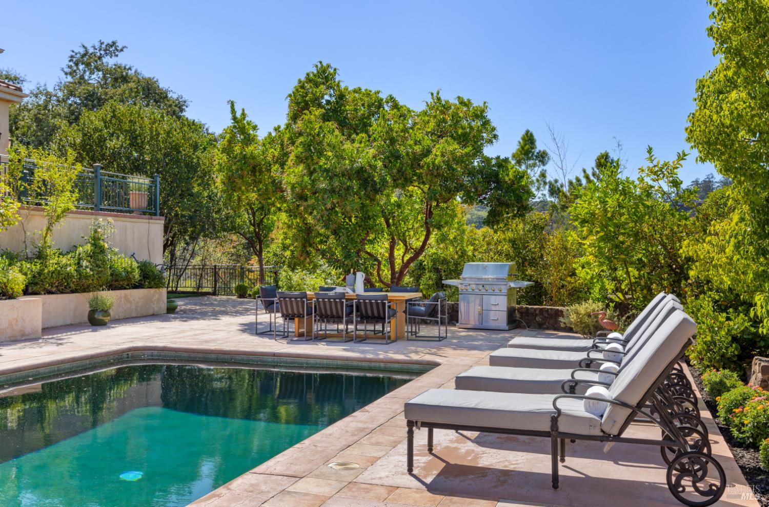Detail Gallery Image 60 of 73 For 48 Ranch Rd, San Rafael,  CA 94903 - 4 Beds | 4/1 Baths