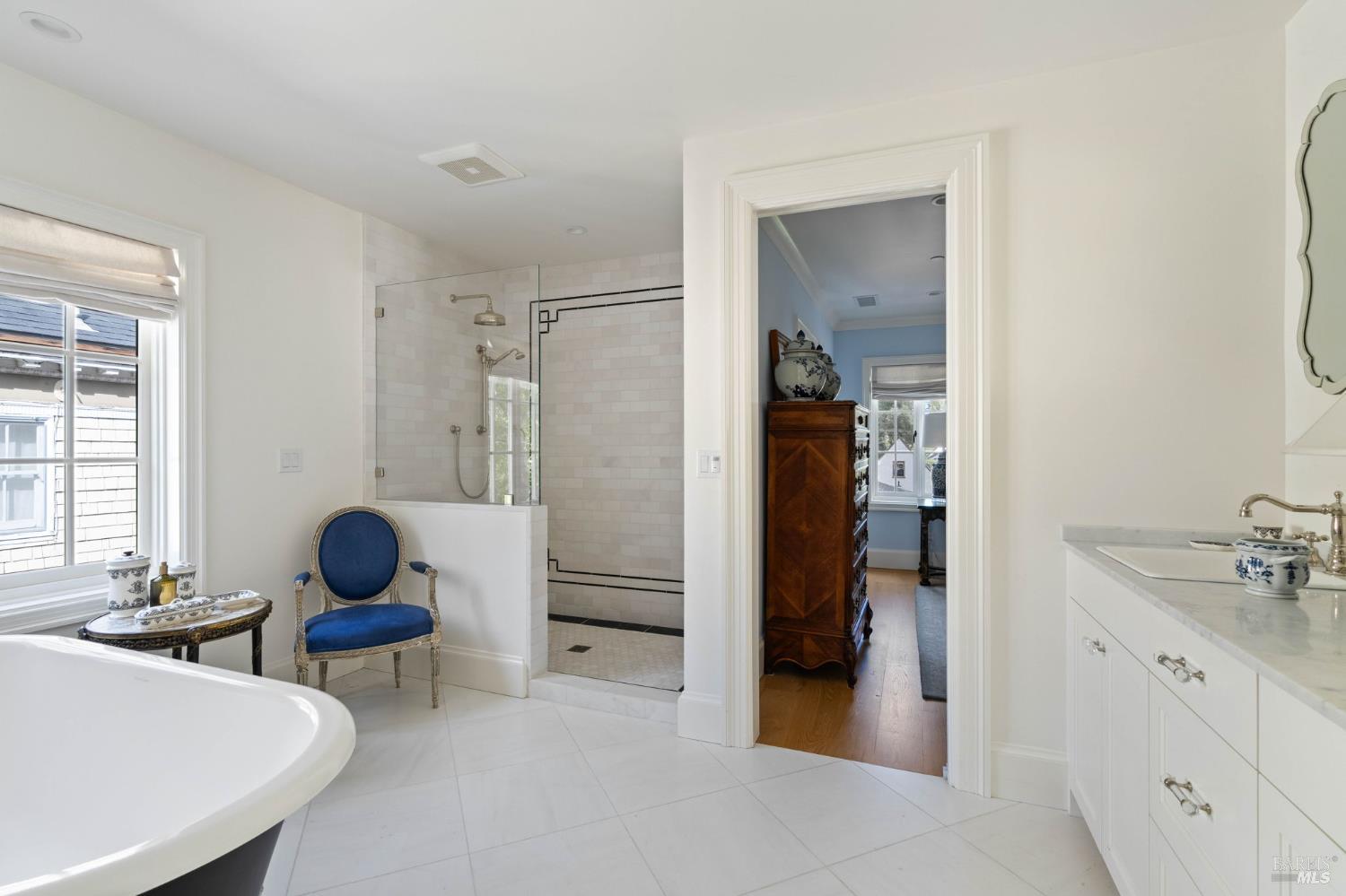 Detail Gallery Image 37 of 51 For 853 D St, Petaluma,  CA 94952 - 3 Beds | 2/1 Baths