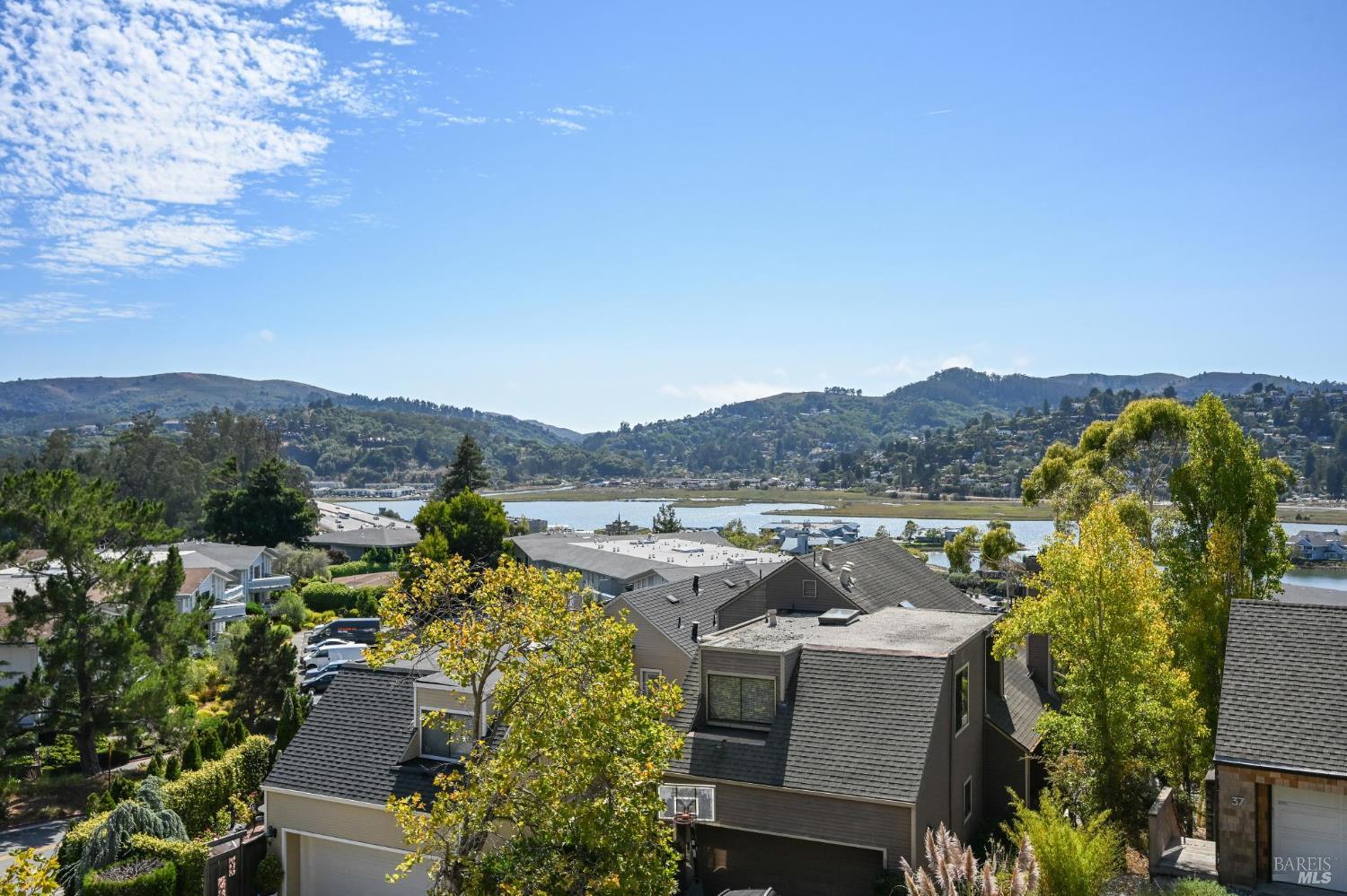 Detail Gallery Image 43 of 44 For 4 Milland Ct, Mill Valley,  CA 94941 - 3 Beds | 2/1 Baths