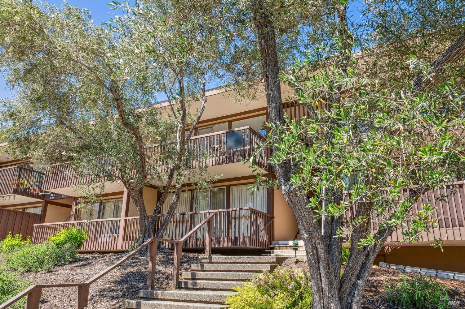 Detail Gallery Image 25 of 42 For 952 Lea Dr, San Rafael,  CA 94903 - 1 Beds | 1 Baths