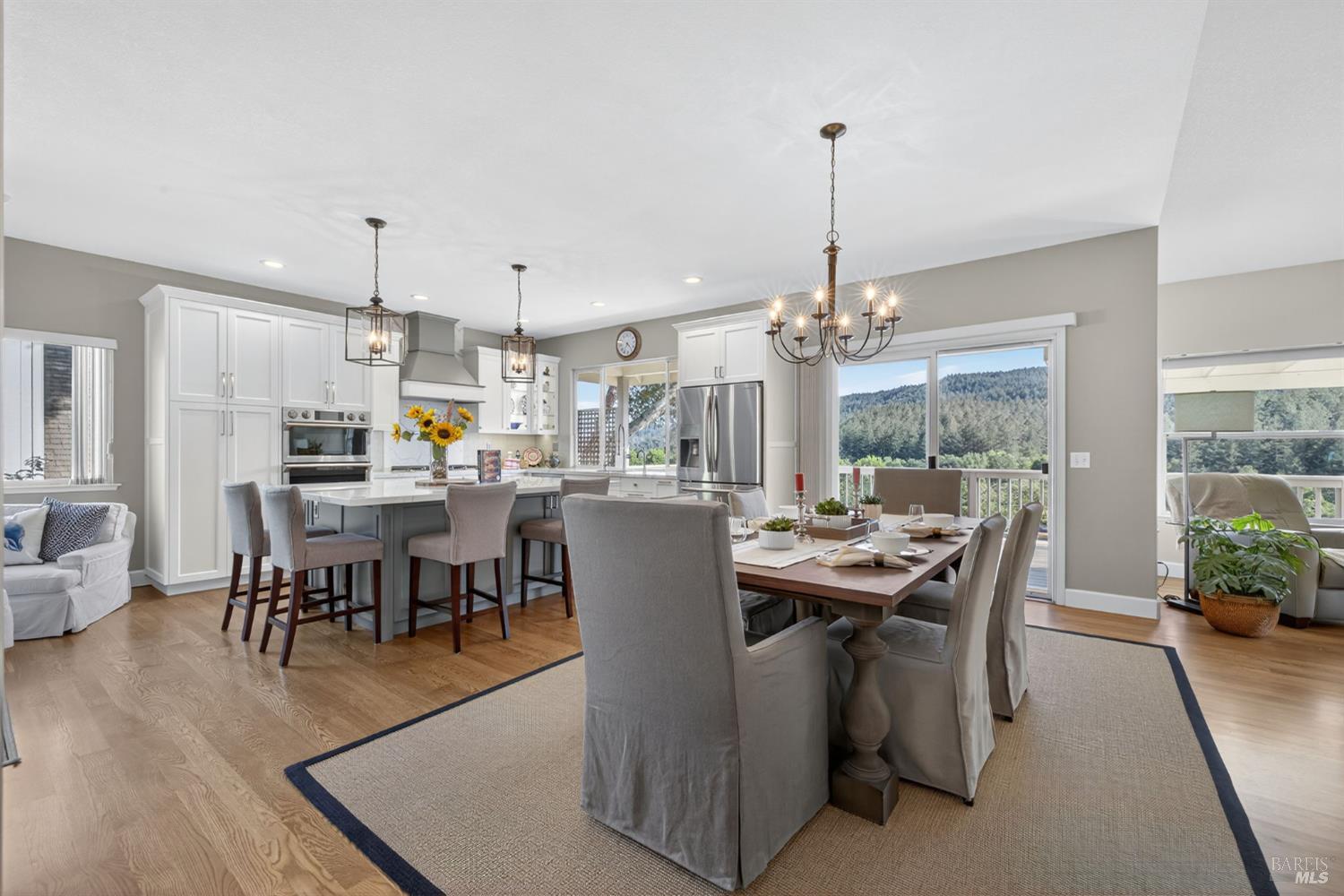 Detail Gallery Image 10 of 66 For 6382 Meadowridge Dr, Santa Rosa,  CA 95409 - 2 Beds | 2 Baths